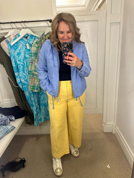 I didn’t know I needed yellow jeans but I love them! 40% off 1 item 30% off the rest of your order. 
Jeans size 12
Linen hoodie size large 
Tee size large 
Sneakers tts 

#LTKSaleAlert #LTKOver40 #LTKMidsize