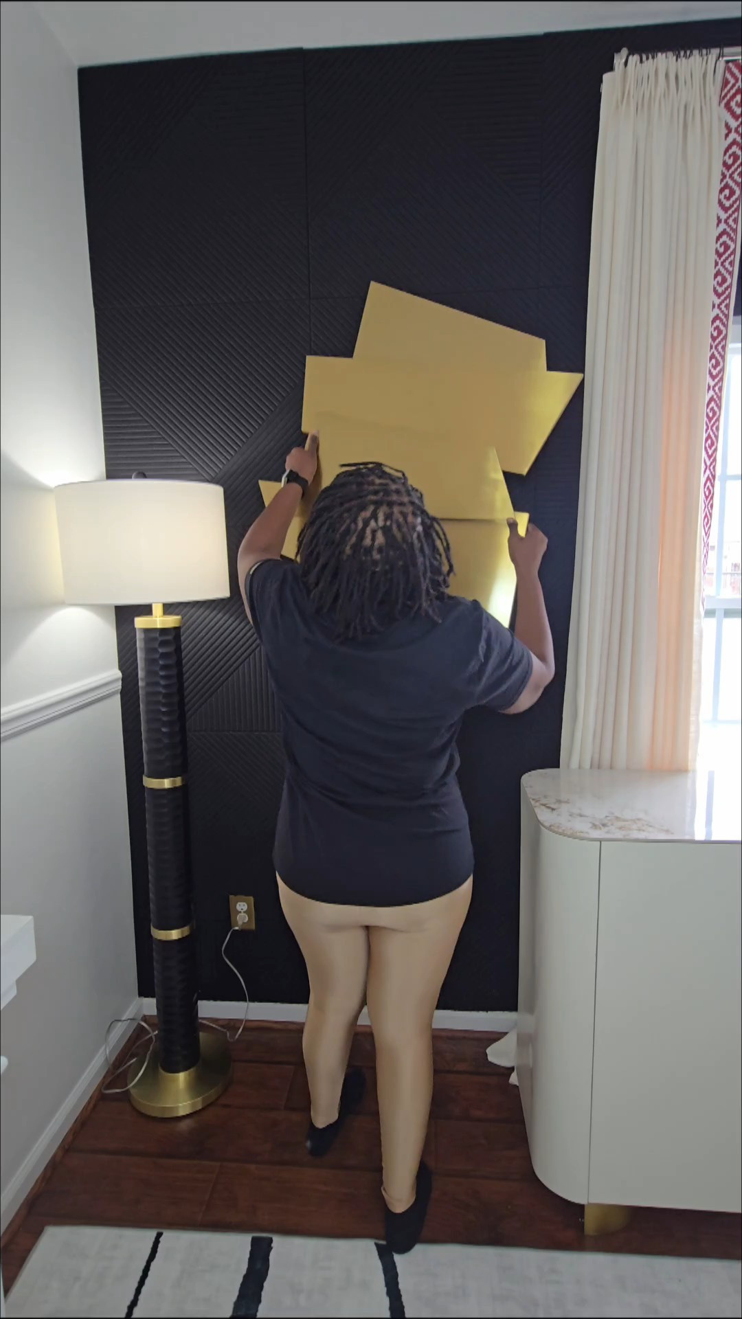 THE PERFECT ACCESSORIES 

