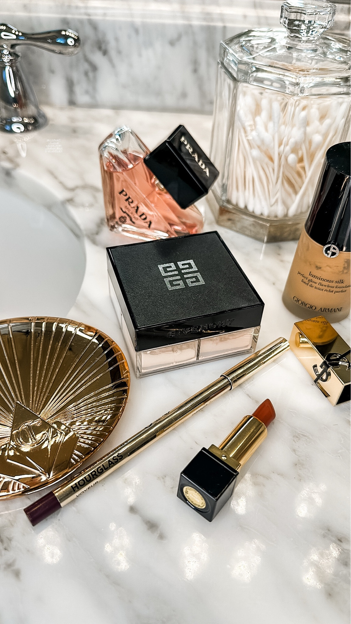 Holiday beauty

#LTKGiftGuide #LTKBeauty #LTKFindsUnder100