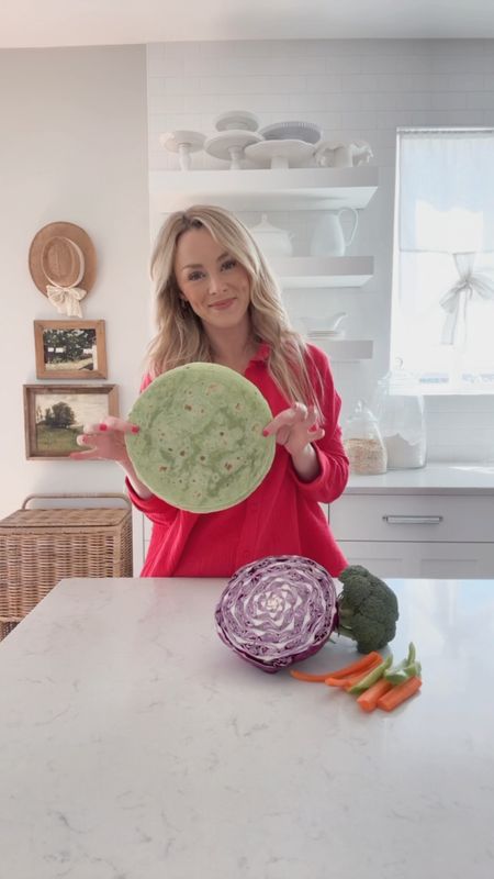 Check out tonight’s reel for today’s summer snack series recipe! I hope you love this one. Linking my cozy gauze top and favorite lunch prep containers below. 