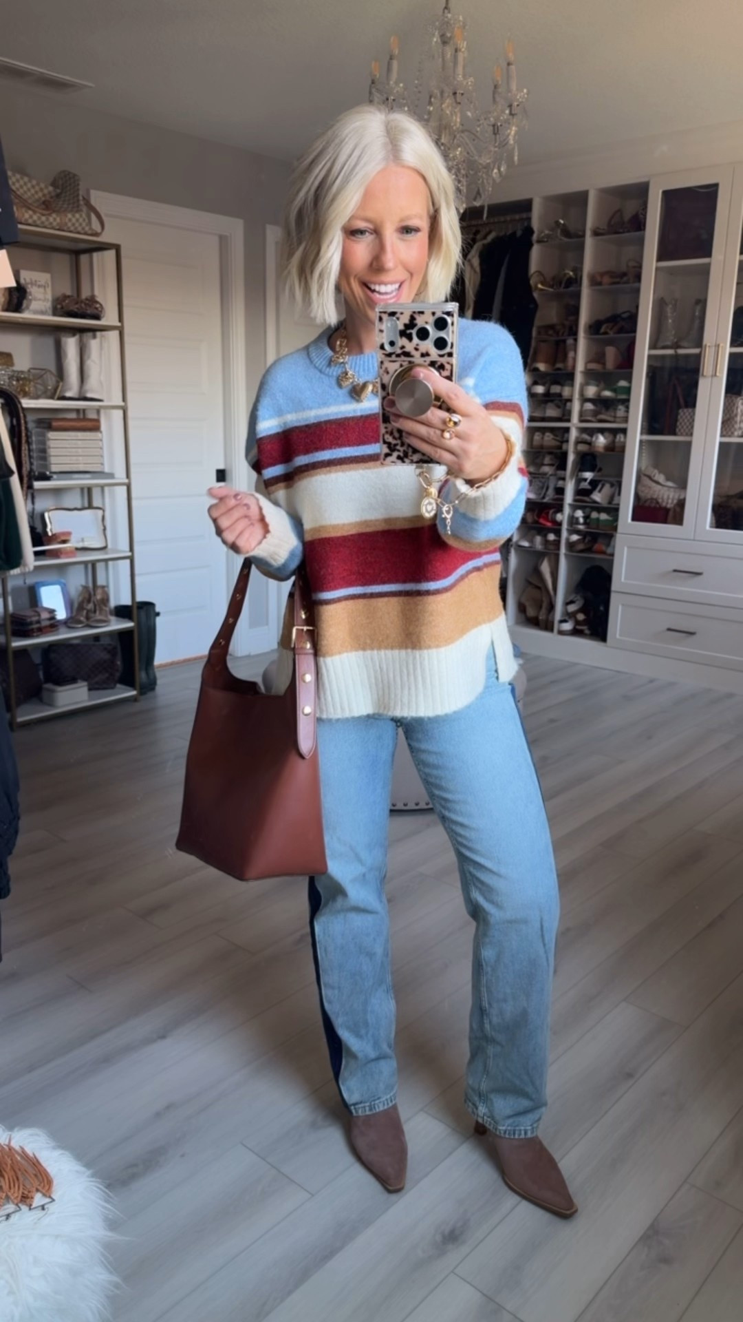 This sweater is so soft and I love the colors!!!
⬇️⬇️⬇️
Sweater small
Jeans size 4
Boots TTS

#LTKSeasonal #LTKSaleAlert #LTKmomlife