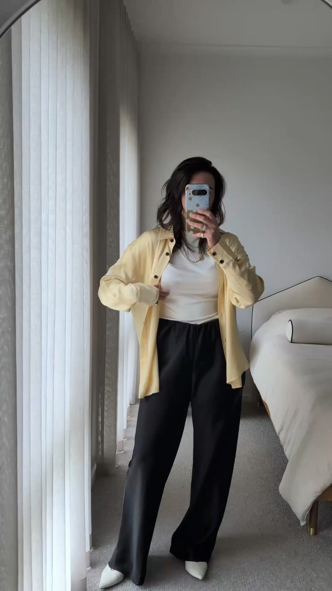 First delivery but definitely not my last. These pieces were kindly gifted but I was already online looking at the other colours available!

The pants are available in petites and the weight of the silk is beautiful and perfect for winter too! 

The tee is like a second skin it feels like you are wearing nothing! Next purchase… long sleeve tee’s for under knitwear!



#LTKaustralia #LTKpetite