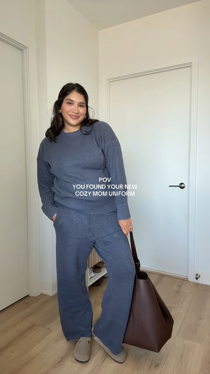 Old Navy sweater set & tote bag

#LTKSeasonal #LTKStyleTip