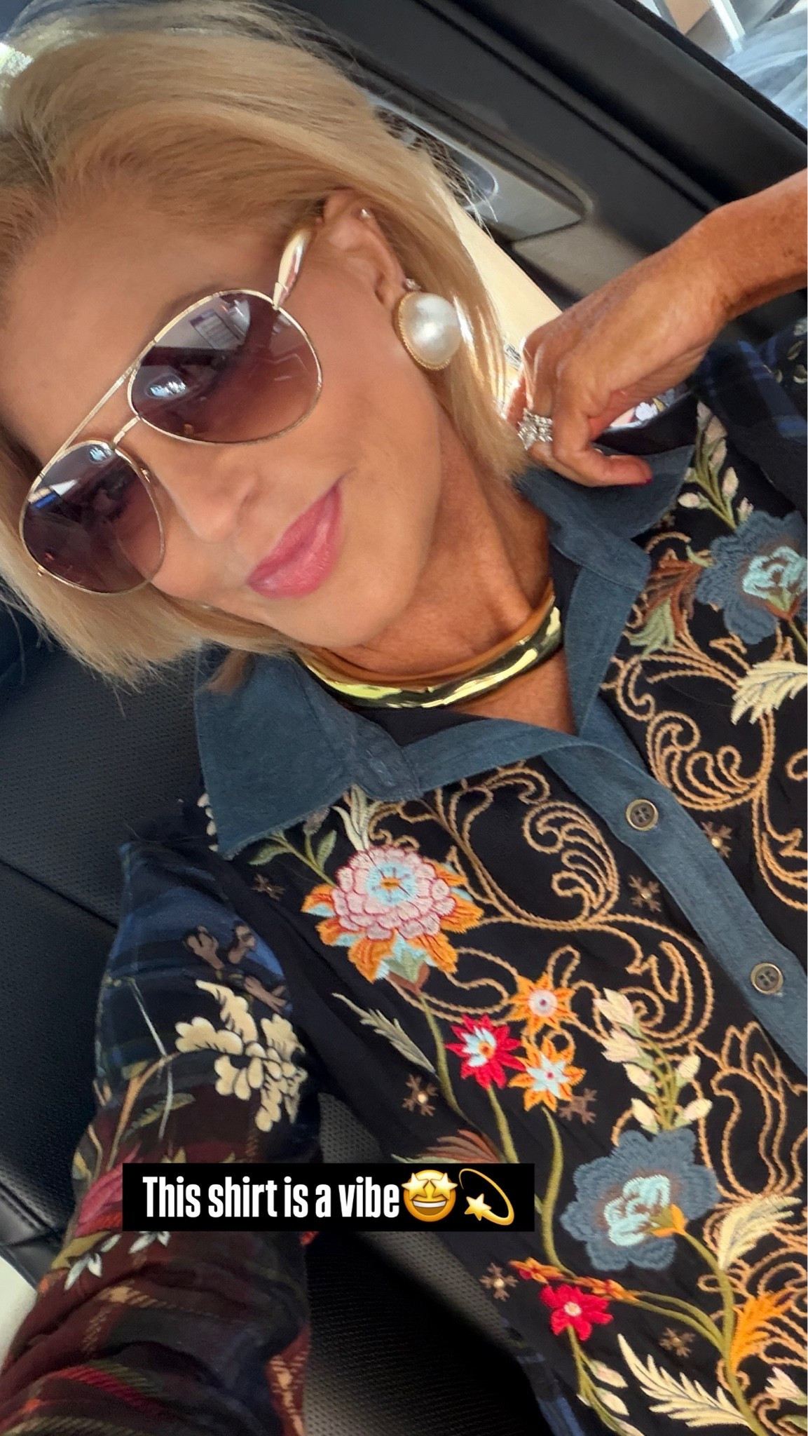 This top is gorgeous & has the most beautiful details!! I’m wearing a med 💋