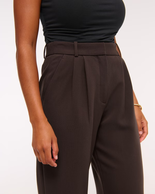 Women's Curve Love A&F Sloane Tailored Wide Leg Pant | Women's Bottoms | Abercrombie.com | Abercrombie & Fitch (UK)