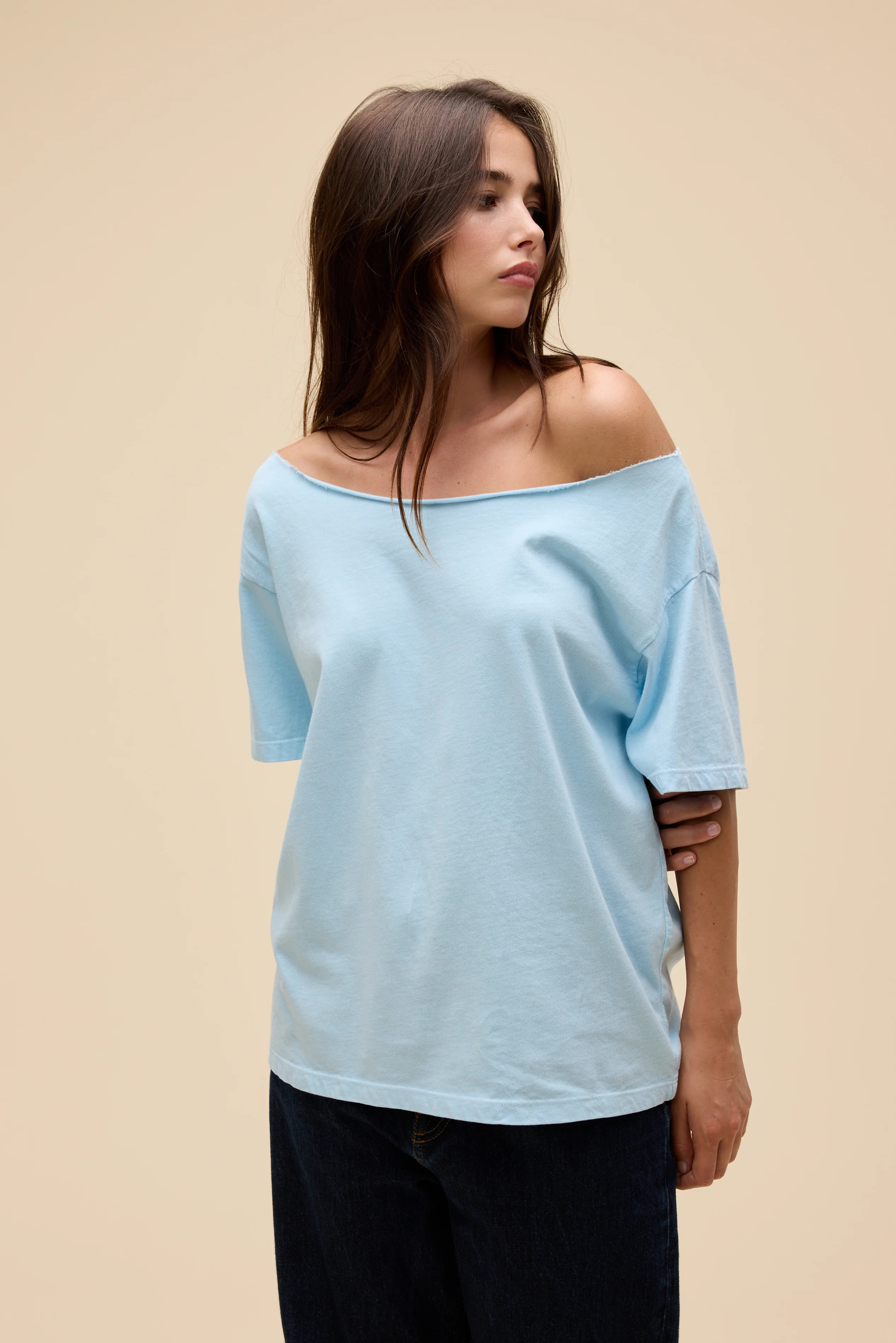 Solid Off-The-Shoulder Tee | Daydreamer