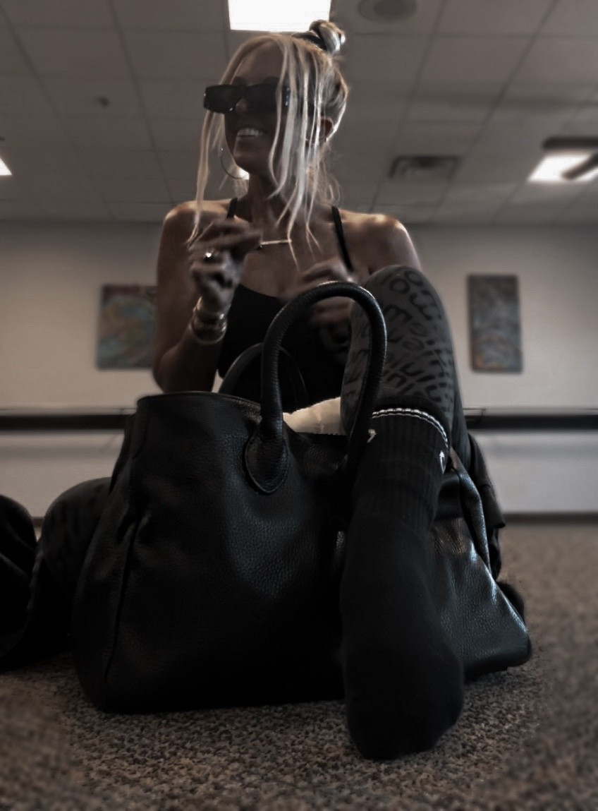 back at the barre.

no hype. just structure.

tone 02.26 is open.
plan set. walking set. direction handled.

enter tone.
glitteru.com/0226



#LTKdayinmylife #LTKootd #LTKfitnessgoals