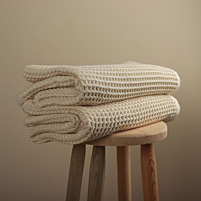 Püskül - Luxury Soft Turkish Cotton Bath Towels, Honeycomb Weave, 32X63 Inches 2-Pack (Natural ... | Amazon (US)