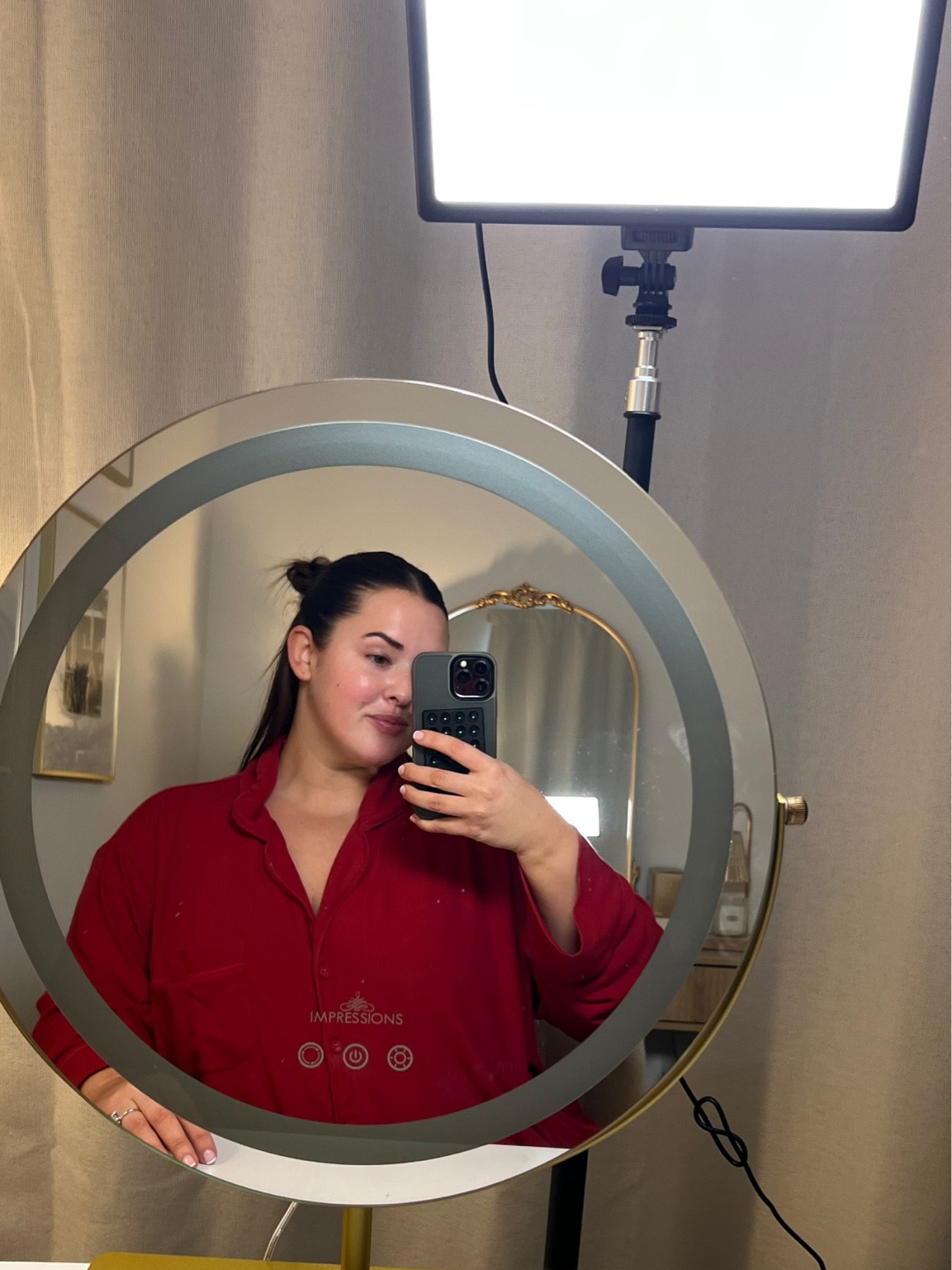 🫧🎀☁️🤳🏼 i think i may need to add a glam desk to my office 👀

Beauty, pajamas, makeup, skincare, vanity, makeup desk

#LTKBeauty