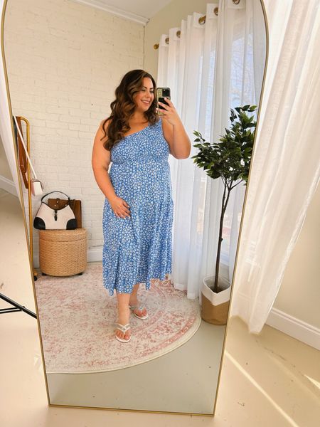 Plus-size spring dress that will take you through summer and any tropical vacation! 

#LTKplussize #LTKSeasonal #LTKstyletip