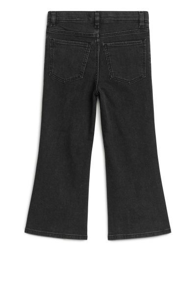 Uitlopende stretch-jeans | H&M (DE, AT, CH, NL, FI)
