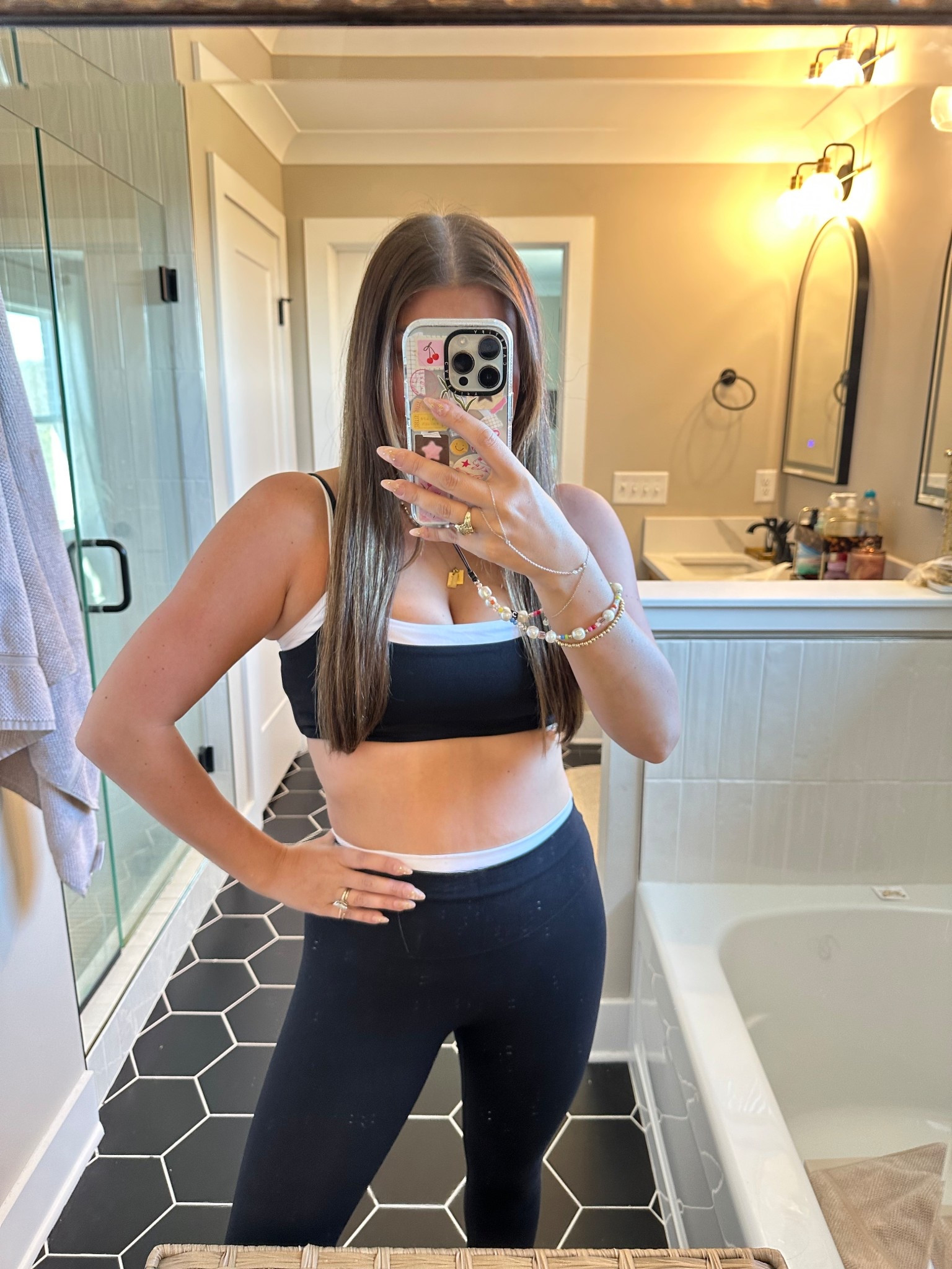 Gold Hinge & DWTS have me channeling my inner Meredith Blake 🖤🤍 #ad 

Im wearing a small in both pieces! 
also - snagged the arctic color as well 🧊

#LTKActive #LTKGiftGuide #LTKStyleTip