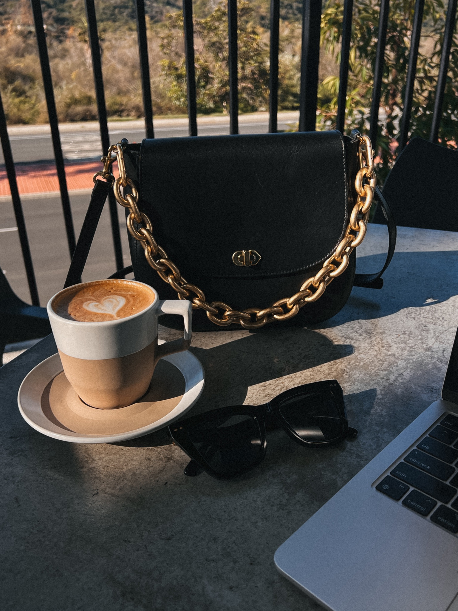 Black & gold 🖤✨

#LTKitbag