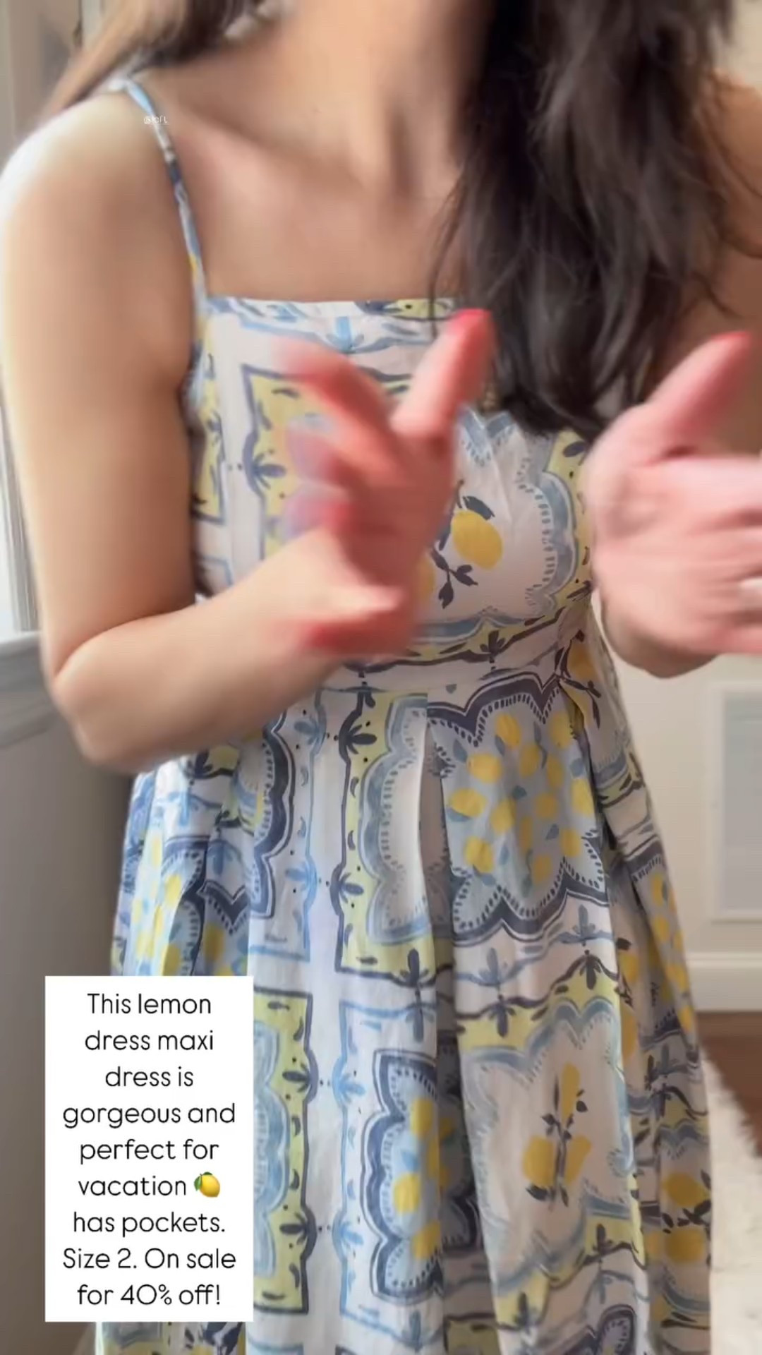 This lemon dress maxi dress is gorgeous and perfect for vacation 🍋 has pockets. Size 2. On sale for 40% off! @loft