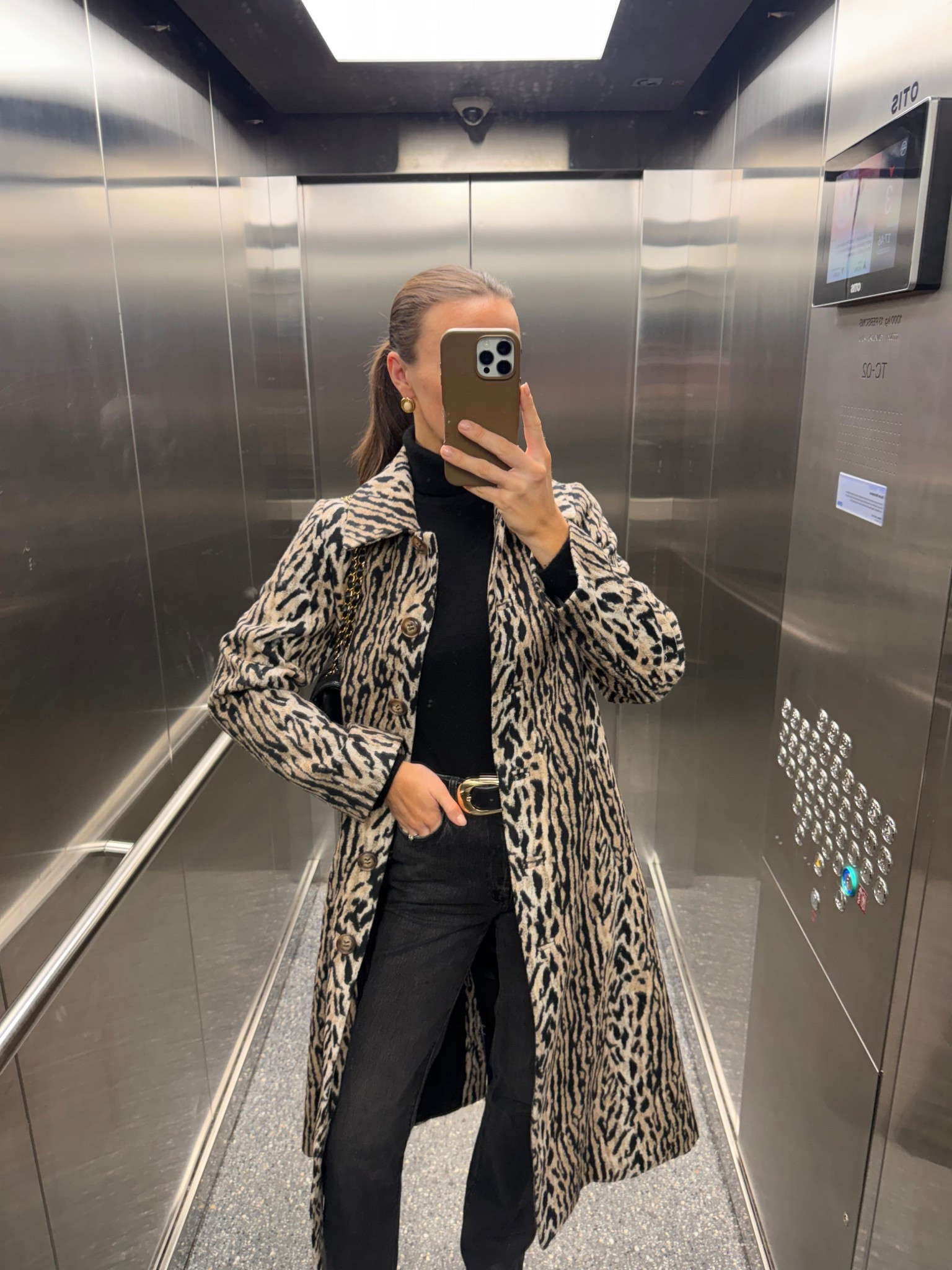 a moment for the coat 🤍

#LTKspring #LTKstyletip