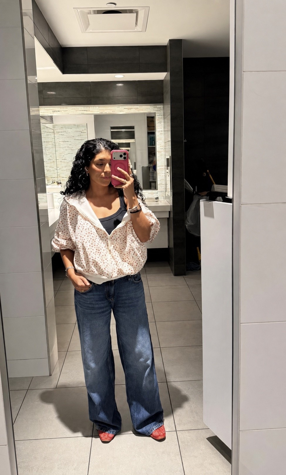 Easy layers + wide-leg denim for an everyday look that feels casual but still put together 🤍👖

#CasualStyle #EverydayOutfit #DenimStyle

#LTKdayinmylife #LTKootd #LTKstorytime
