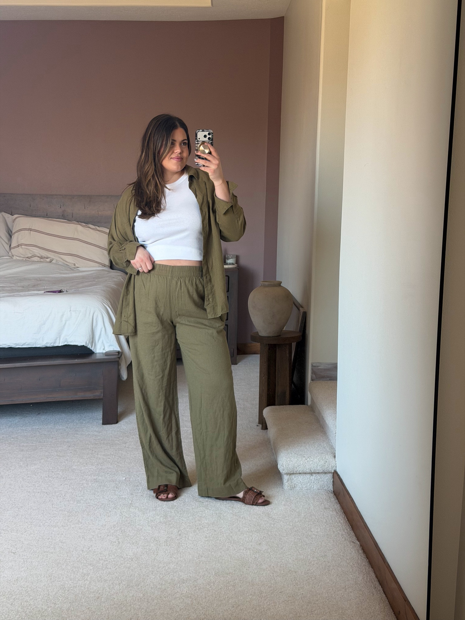 ￼ Spring or summer Old Navy outfit, would be perfect for spring break or vacation!

These linen pants are some of my favorites, I get size large long (I have a longer inseam) otherwise they fit normally

These ribbed tank tops are my favorite for layering and they’re so easy to pack. 

Spring break, resort, vacation, linen pants, affordable, Mom outfit, midsize, size 12, size 14 ￼

#ltkootd #ltktravel #ltkmidsize