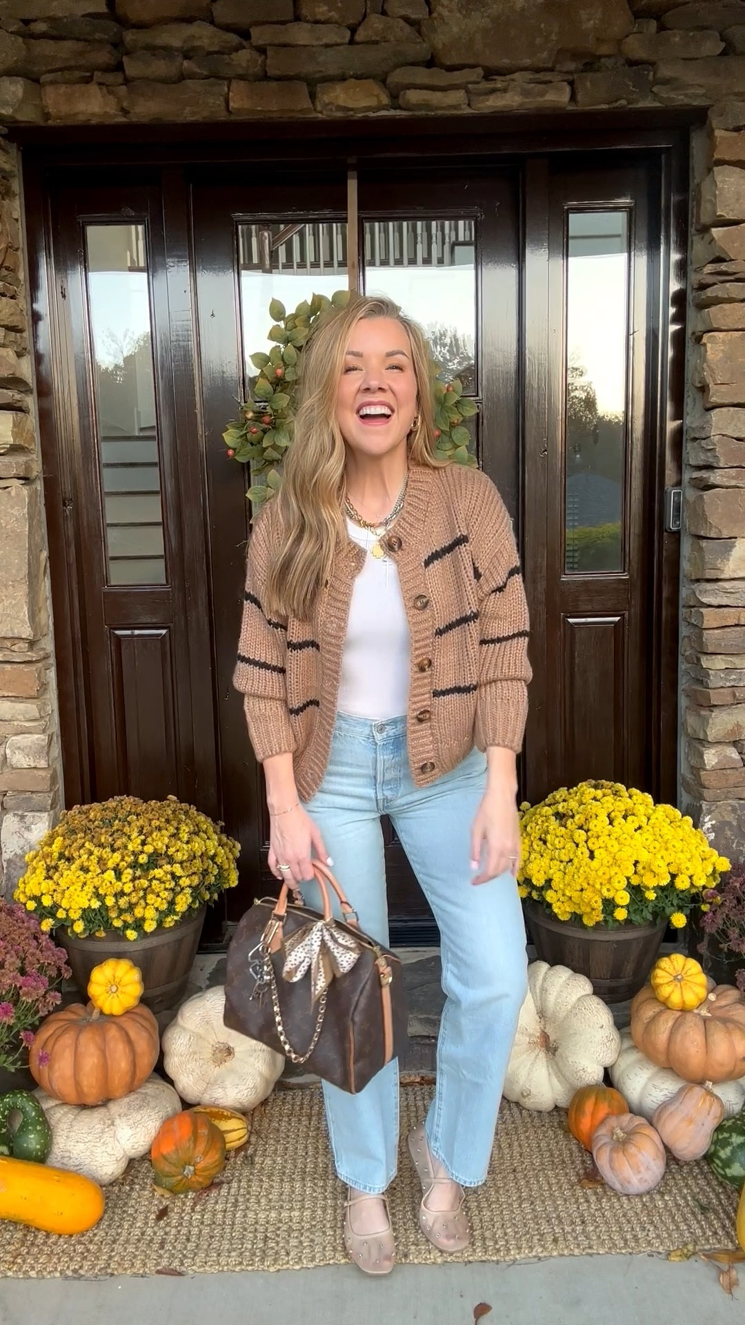 OOTD - casual fall style! I’m loving these straight leg denim jeans from Levi’s. They run a bit big, so I sized down one. Vici cardigan I’m in a medium. Pair it with some fun necklaces and it’s all pulled together!

#LTKStyleTip
