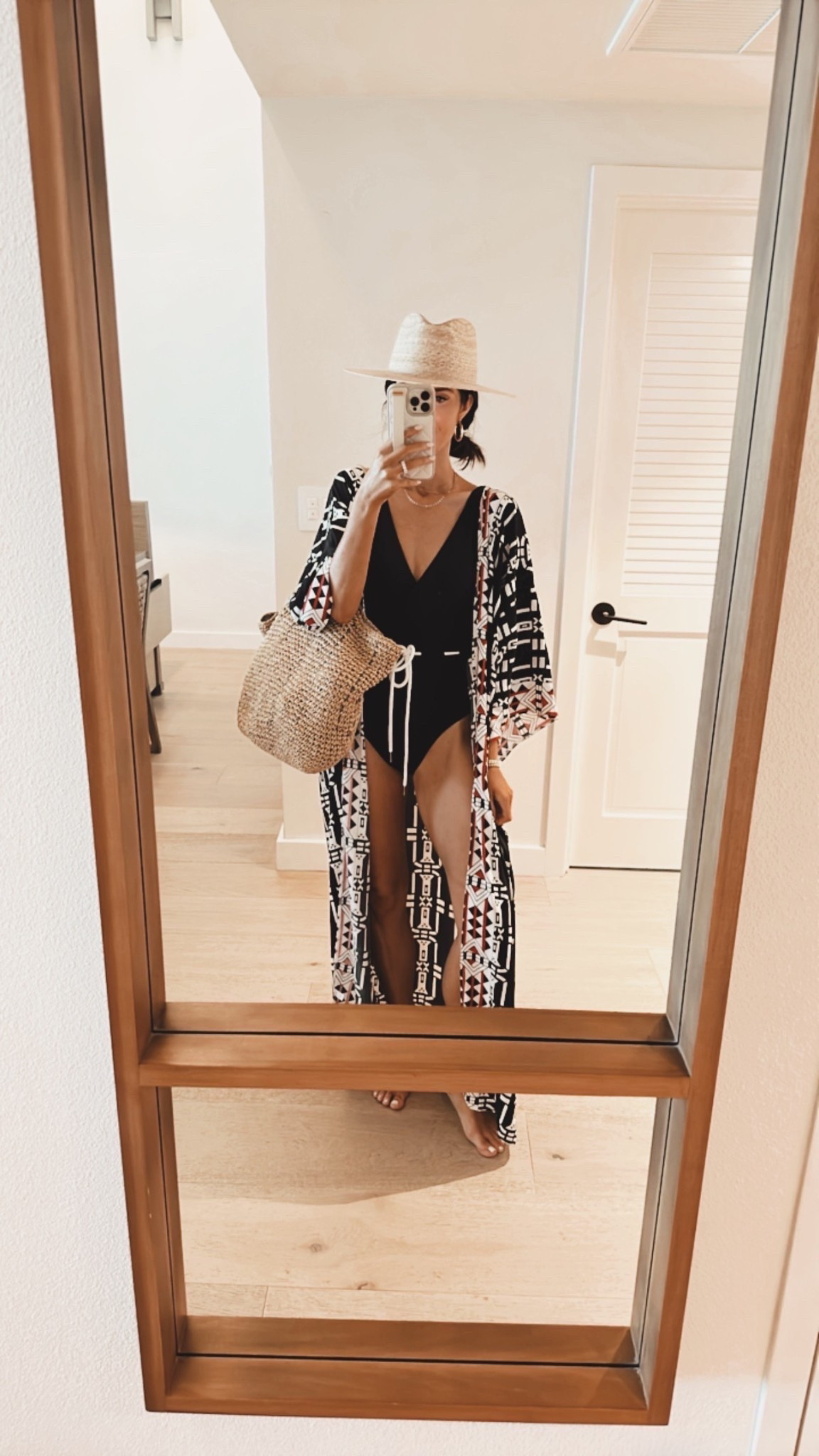 Resort style✨
StylinByAylin, Aylin

#LTKgrwm #LTKBeauty #LTKSeasonal