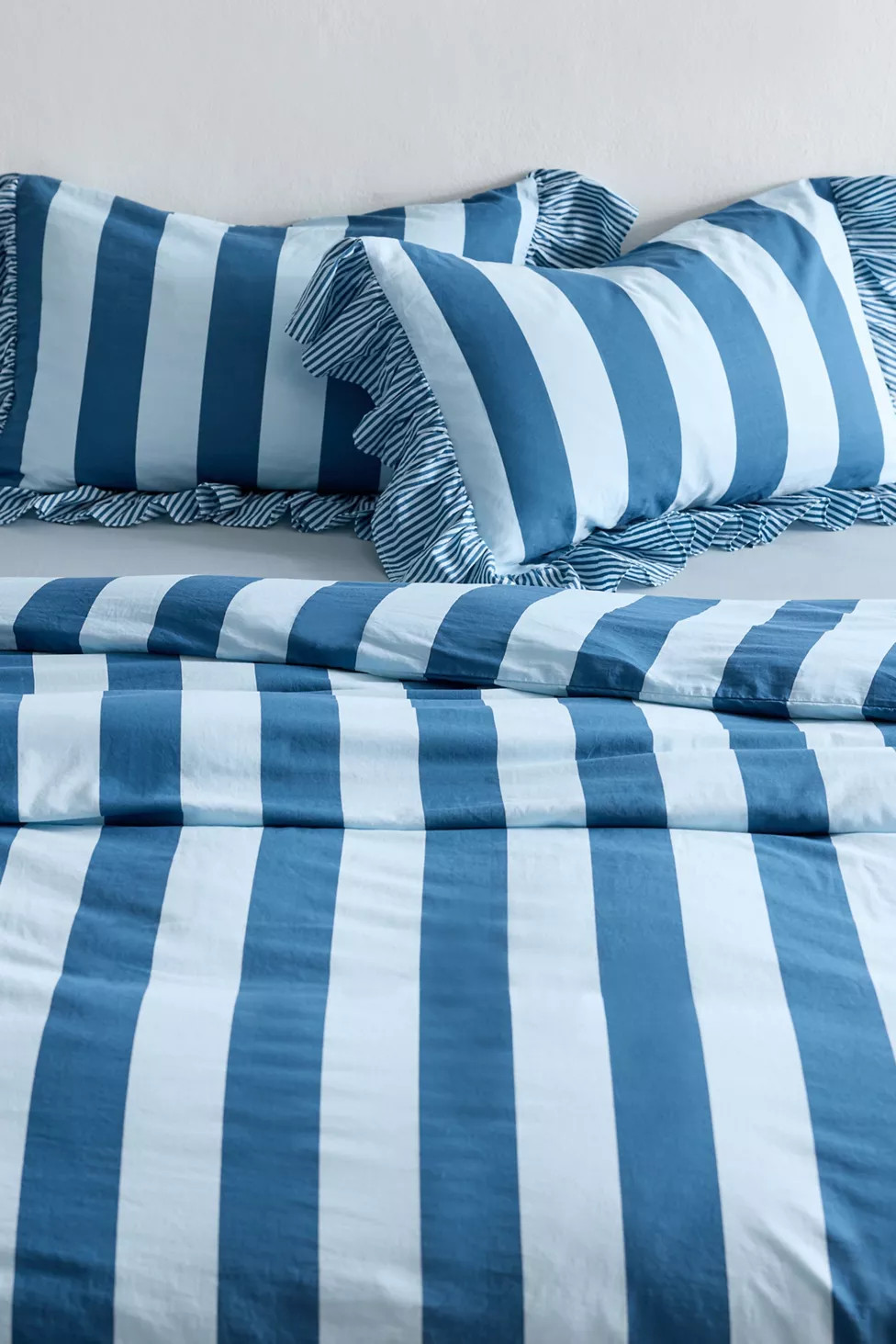 Striped Ruffle Duvet Cover Set | Urban Outfitters (US and RoW)