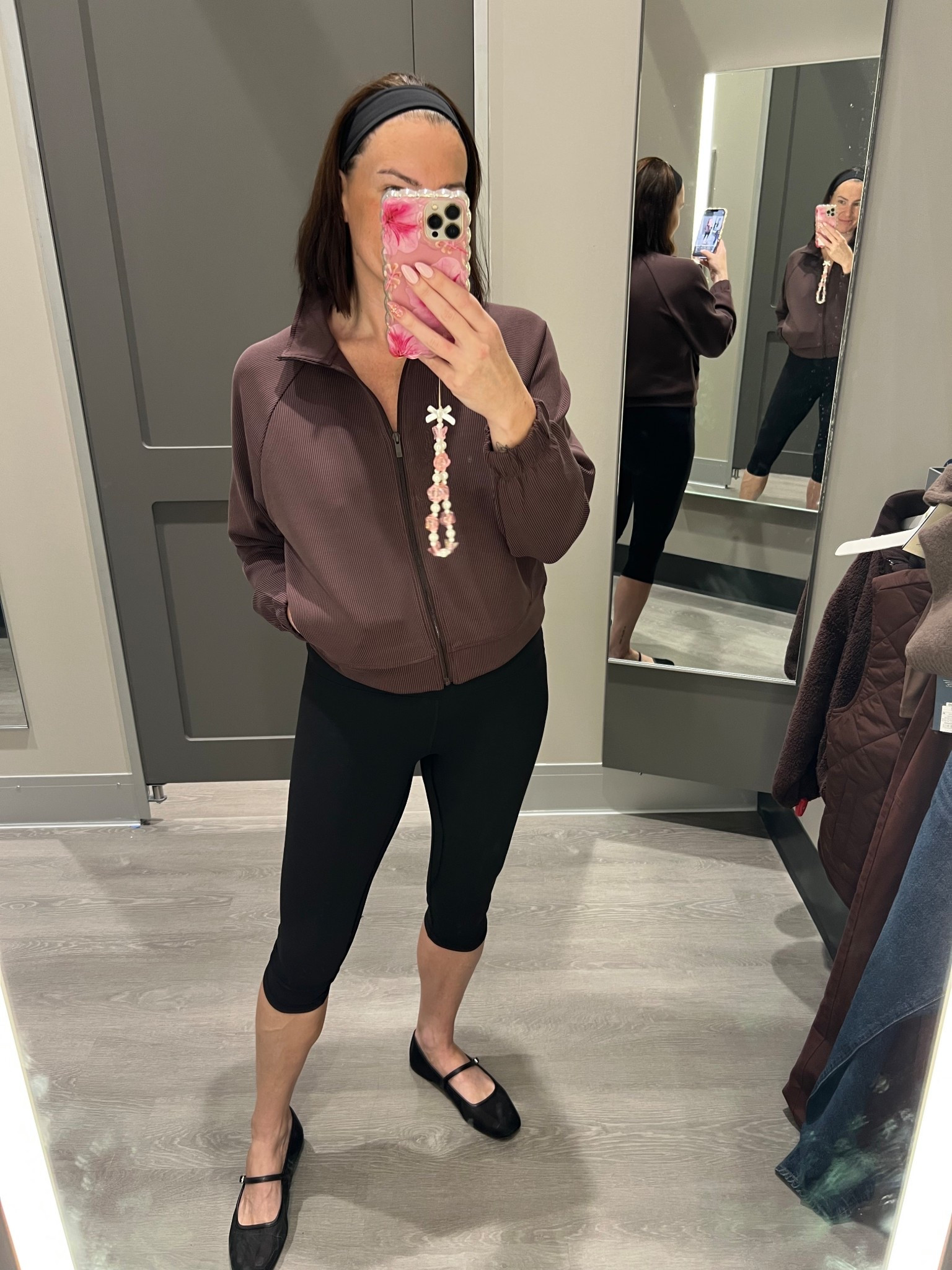 Living in these cropped leggings! 

#LTKMidsize #LTKFallSale #LTKStyleTip