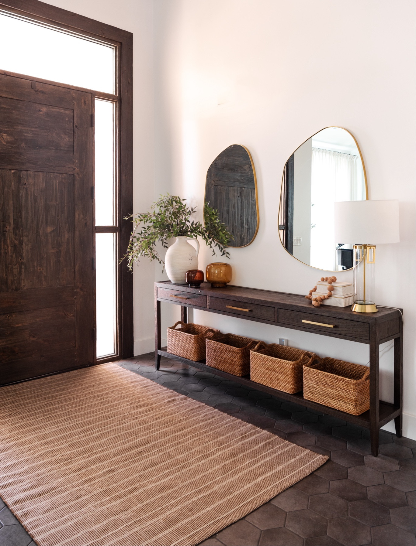 Shop the #FoxStreetProject entryway with all our favorite items! Get the look now!👏🏼