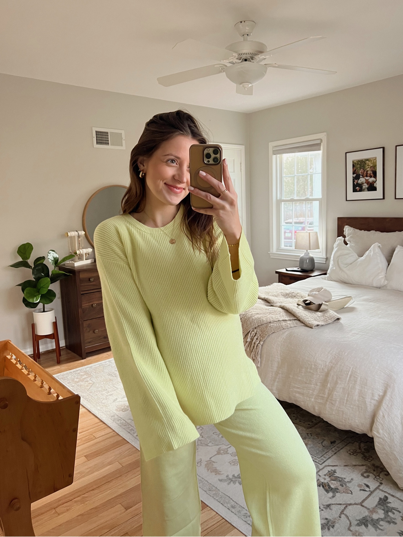 The coziest Amazon set ever 🤩!! Lands somewhere between Winters acid yellow & summers primrose, but I’m gonna call it light Autumn lime & keep it 😉! 

Love that there are also matching shorts! Wearing size M!

Amazon find, Amazon fashion, Free people dupe, matching set