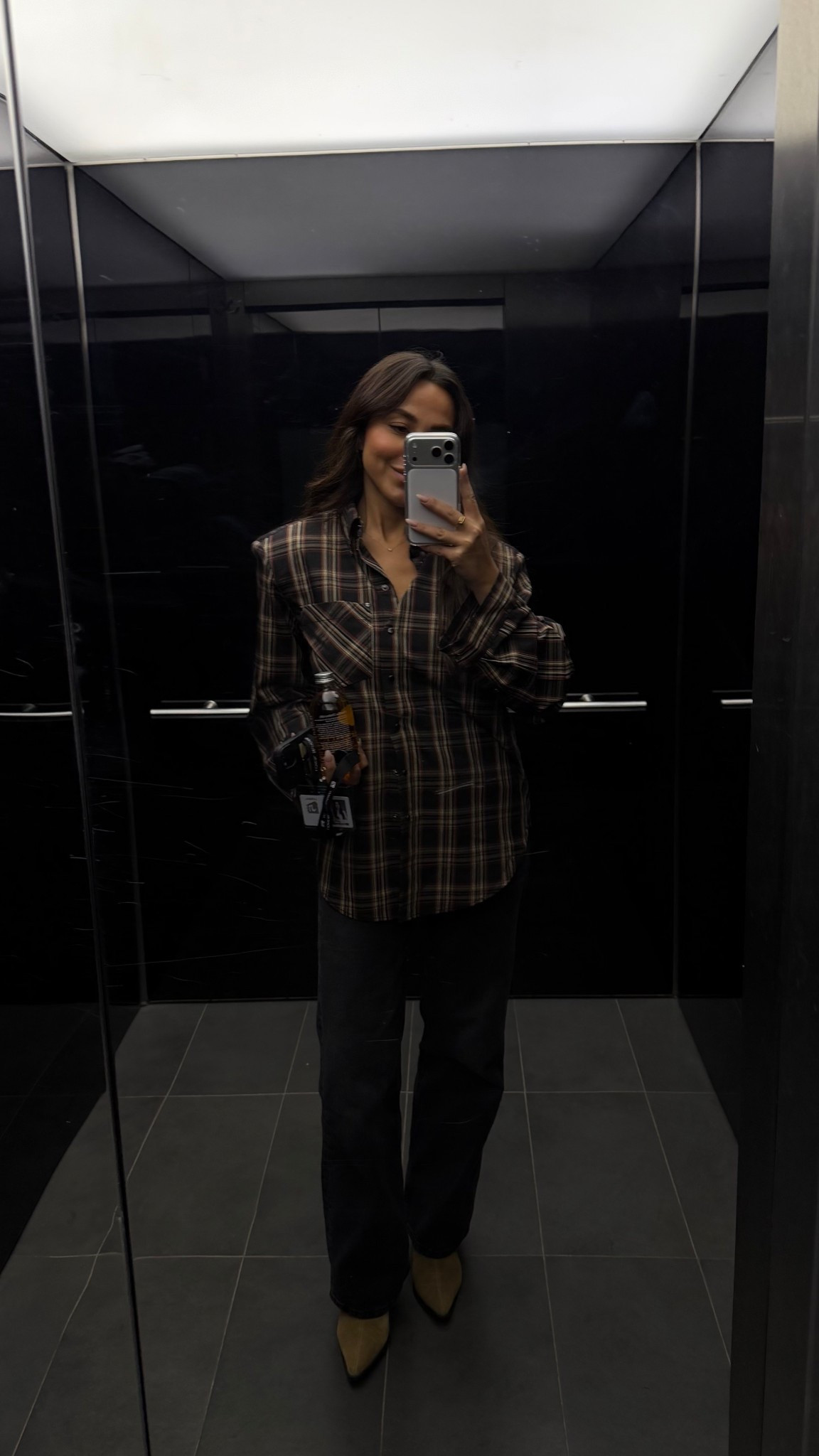 Office Look 
Hemd mit schulterpolstern 

#LTKstyletip #LTKdeutschland #LTKwinter