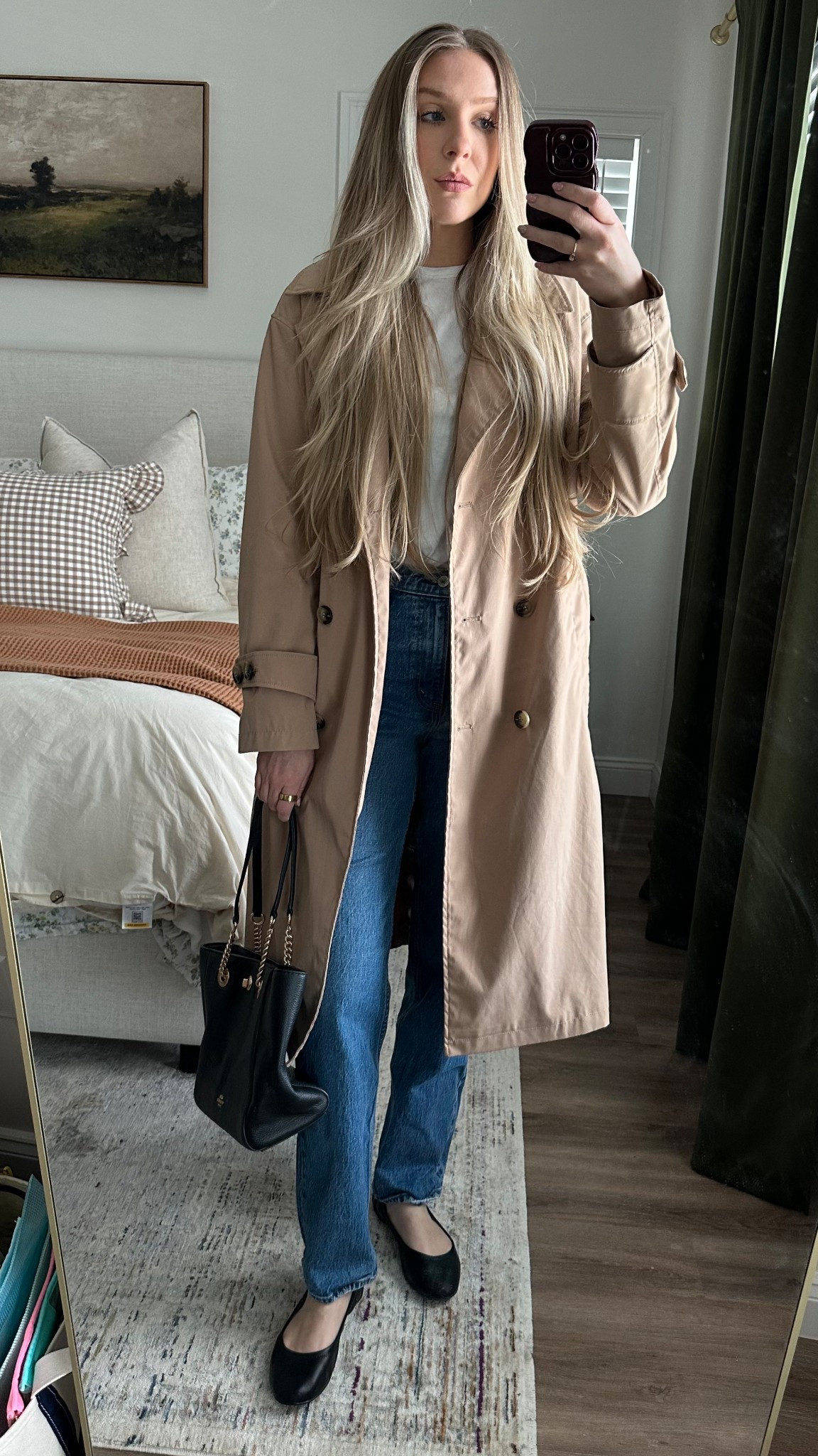 Trench coats can always elevate a simple outfit 🫶🏼

#LTKSeasonal #LTKootd #LTKSpringSale