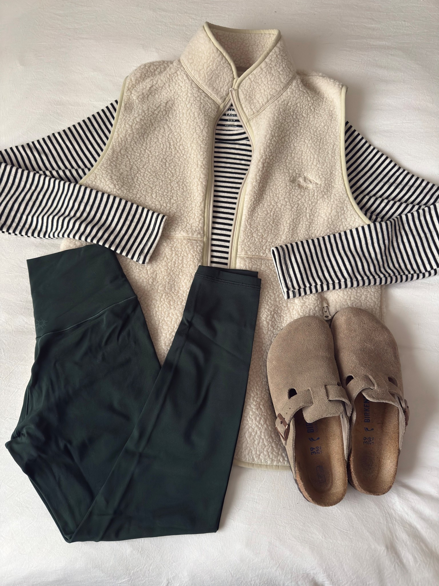 Vest + long sleeve + leggings! Everything is still on sale!

#aritzia #aerie #birkenstock #casualoutfit #comfyoutfit #ootd

#LTKSaleAlert #LTKCyberWeek #LTKGiftGuide