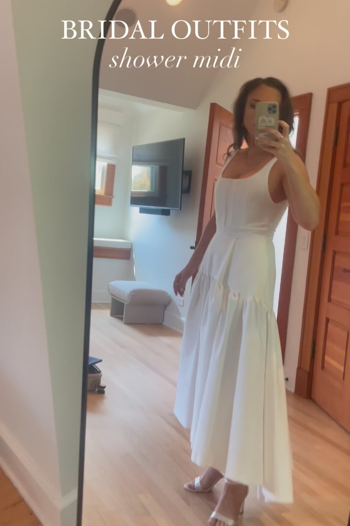 1. @aliceandolivia 2. @cinqasept 3. @cinqasept 4. @chosenbykyha 5. @nadinemerabi #bride #bridaloutfit #bridetobe #bridalinspiration