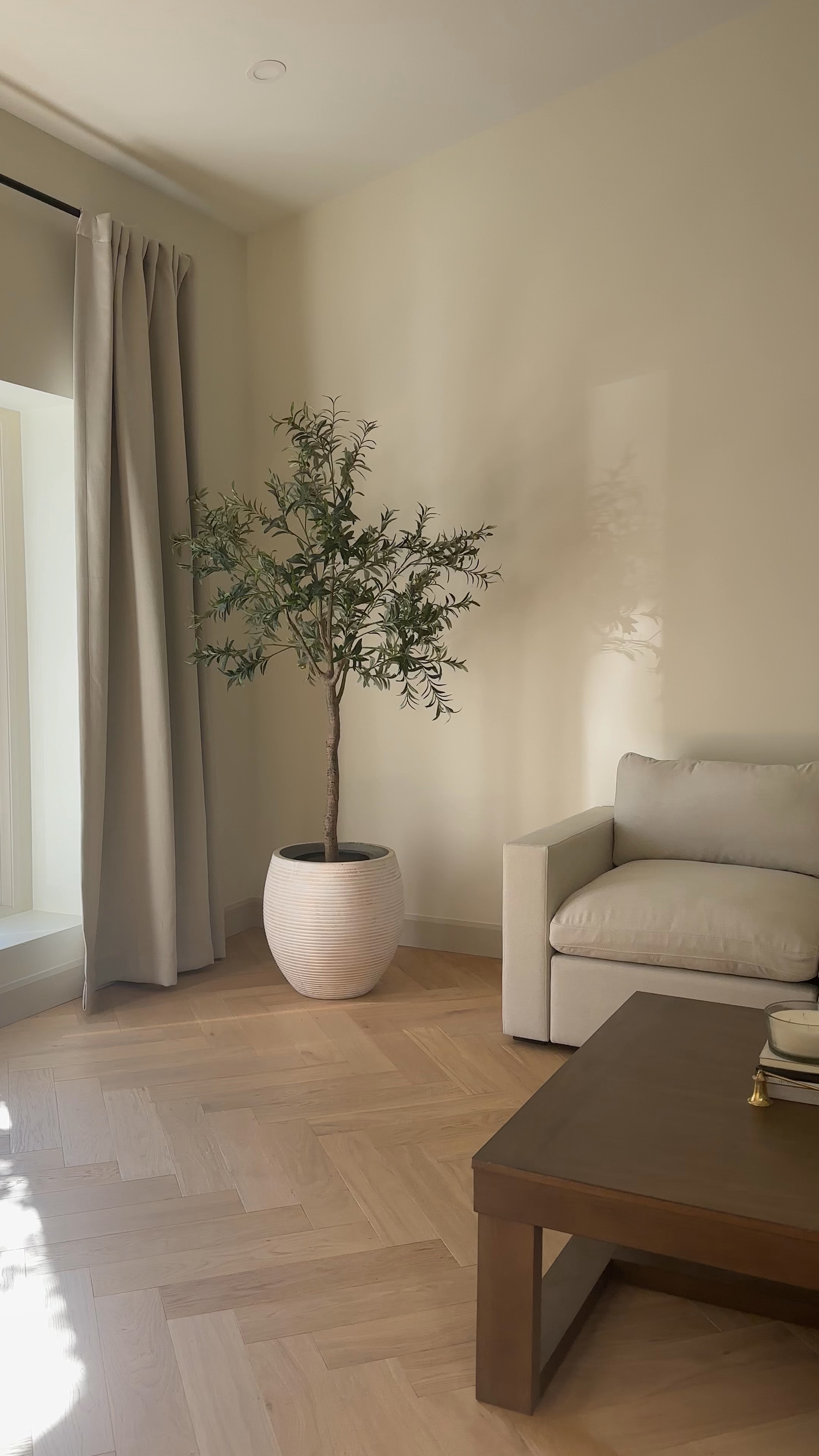 Neutral home 


#LTKfamily #LTKhome