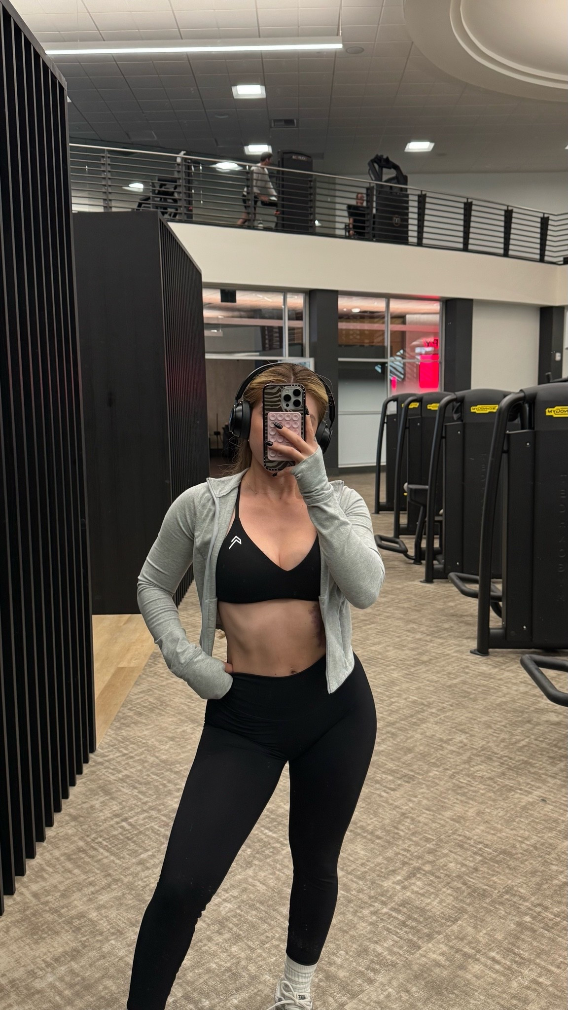 black & grey gym outfit

#LTKootd #LTKfitnessgoals #LTKActive
