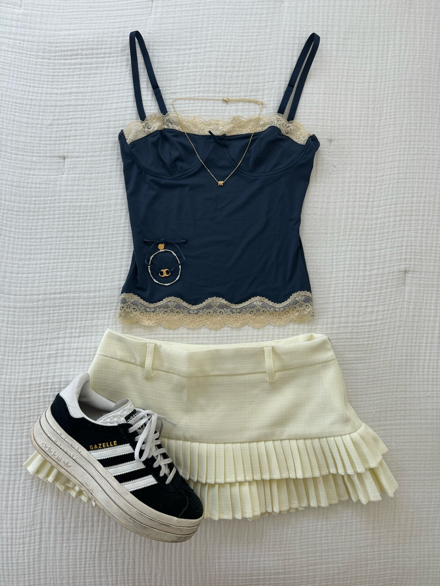 super cute ruffle skirt outfit fashion inspo 

#LTKStyleTip