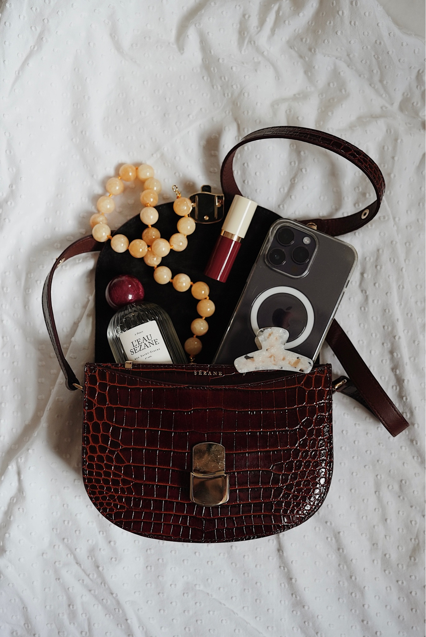 What’s in my Sézane Claude bag?

#LTKitbag #LTKSeasonal #LTKeurope