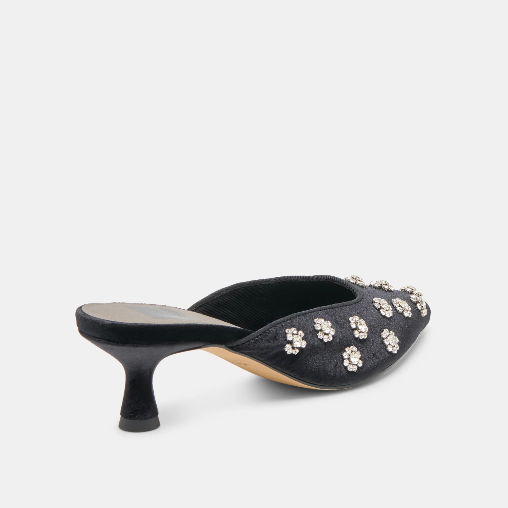 Clara Heels Nero Velvet | DolceVita.com