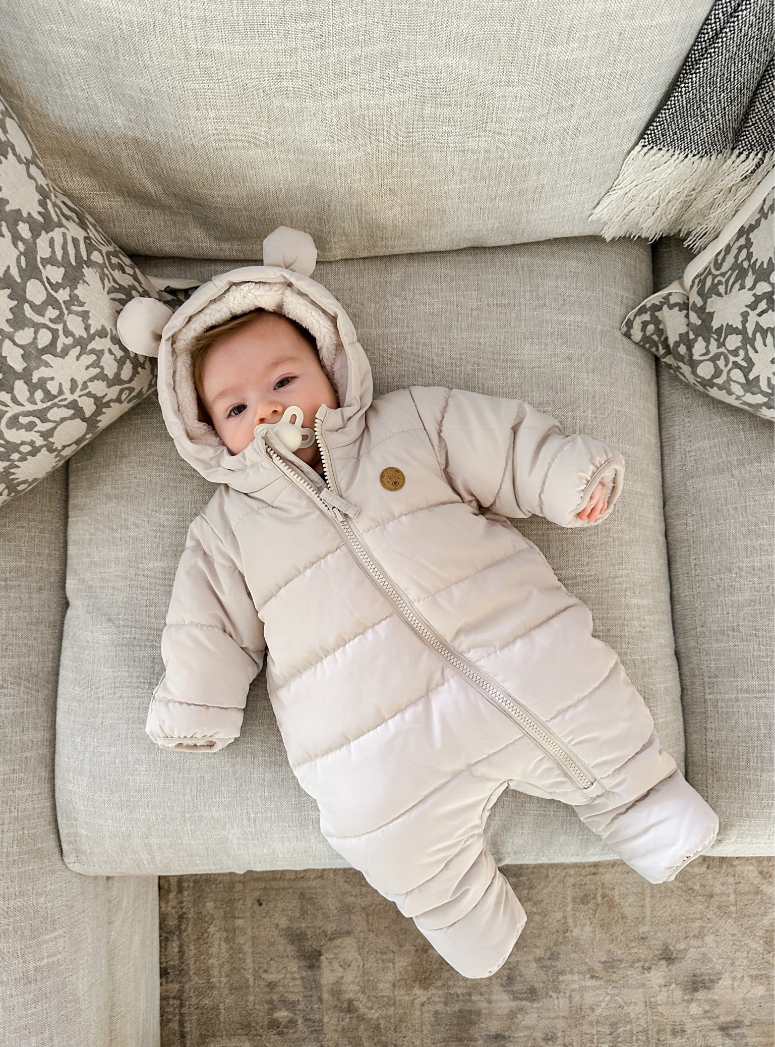 Baby snow suit from H&M

#LTKHoliday #LTKGiftGuide #LTKSeasonal