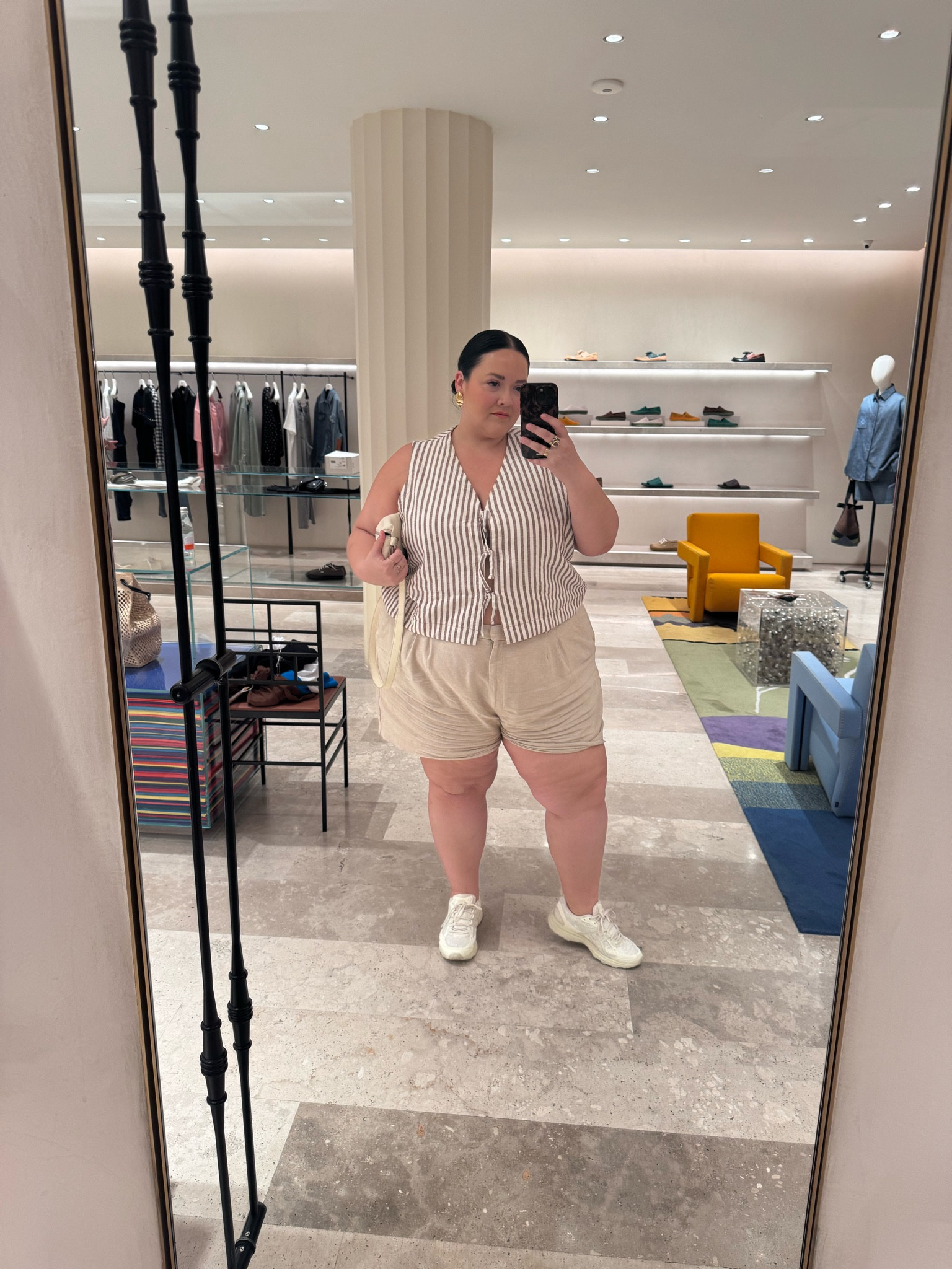 Summer heat got you down? It’s time for linens! This is a perfect set to keep you fashionable and cool wearing 3x shorts 2x top 