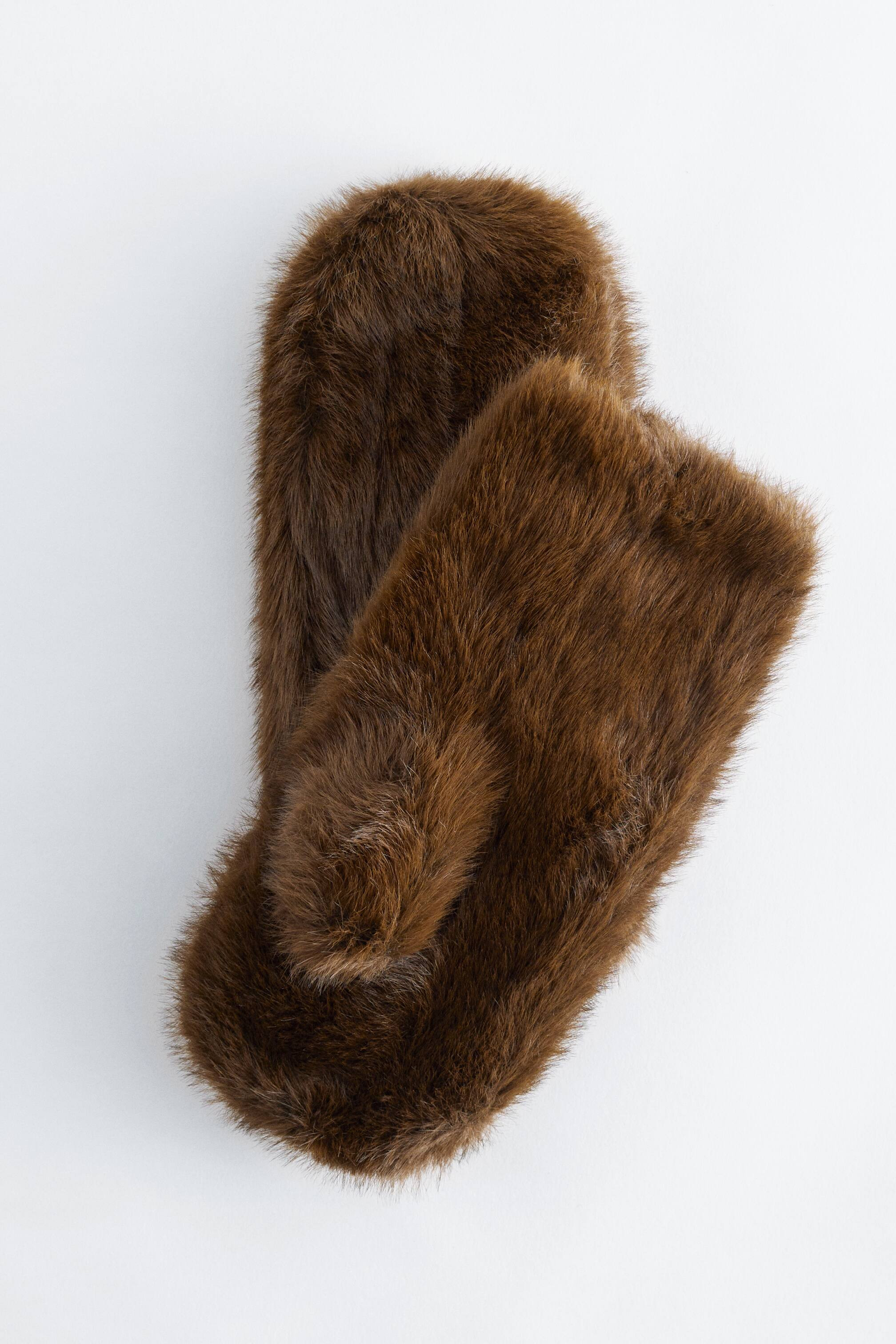 Fäustlinge aus Kunstpelz | H&M (DE, AT, CH, NL, FI)