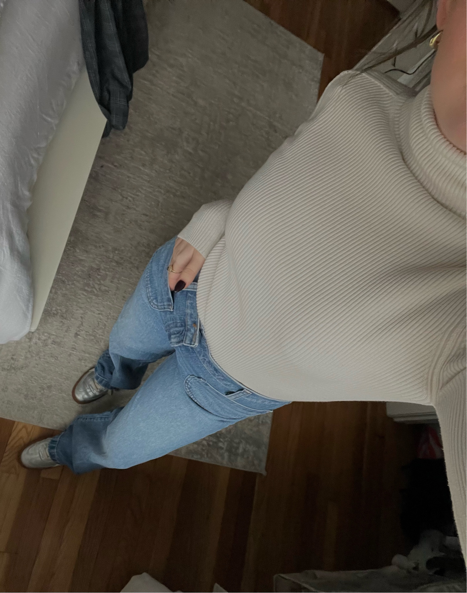 Perfect winter outfit! ☃️ 

Top: xs
Bottoms: 26 short

#LTKStyleTip