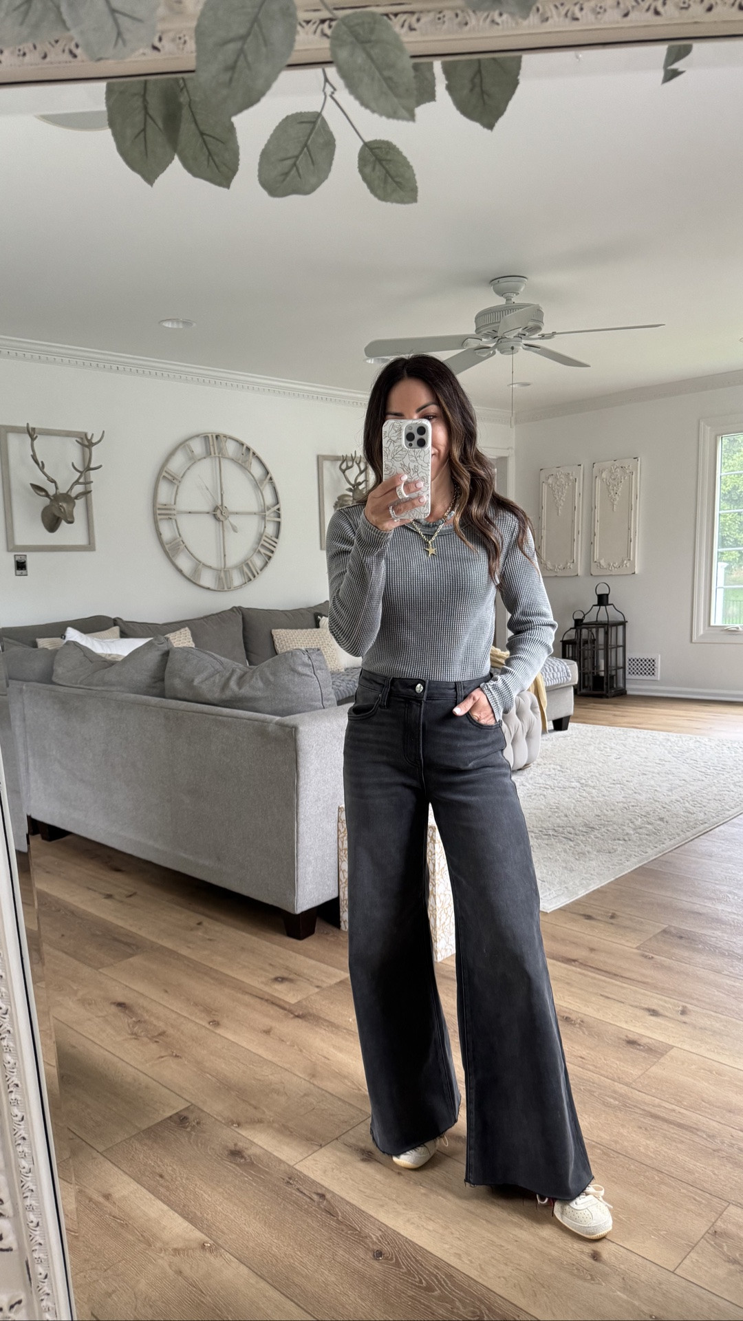 Code FF20. Black jeans, black denim.