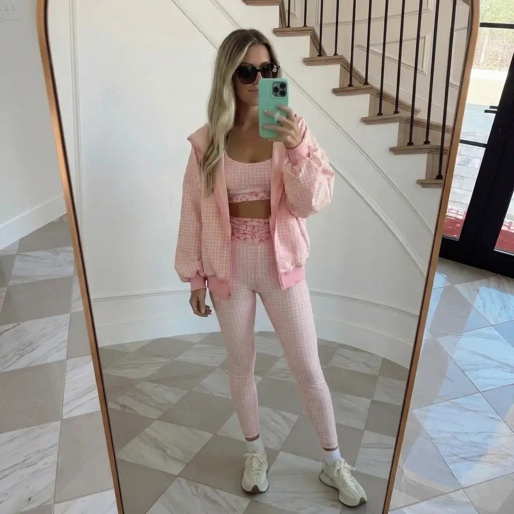 Golden daylight fills a quiet room as she pauses for a mirror moment, wrapped in soft blush tones that feel warm, feminine, and effortlessly chic. A slouchy pink sweatshirt slips off one shoulder, paired with delicate floral bike shorts that hug just right. Finished with classic sneakers, oversized sunglasses, and a wide-brim straw hat, the look feels like spring leisure at its best—equal parts cozy, confident, and ready for sunshine. It’s an outfit made for slow mornings, coffee runs, and pretending you’re on vacation even when you’re not.

Hashtags 🌸☀️

#TrendyHeidi
#TrendyWithAPassport
#SpringStyle
#AthleisureWear
#CasualChic
#SoftPink
#FloralDetails
#EverydayOutfit
#WeekendVibes
#CozyAndCool
#OOTD
#StyleInspo
#EffortlessFashion
#LaidBackLuxury
#SneakerStyle
#MirrorOutfit
#LifestyleBlogger
#SpringOutfits
#ComfortMeetsStyle
#NeutralAesthetic
#WomensStyle
#ActivewearLook
#SunHatStyle
#PinkPalette
#ModernCasual

#LTKValentine #LTKgrwm #LTKdayinmylife