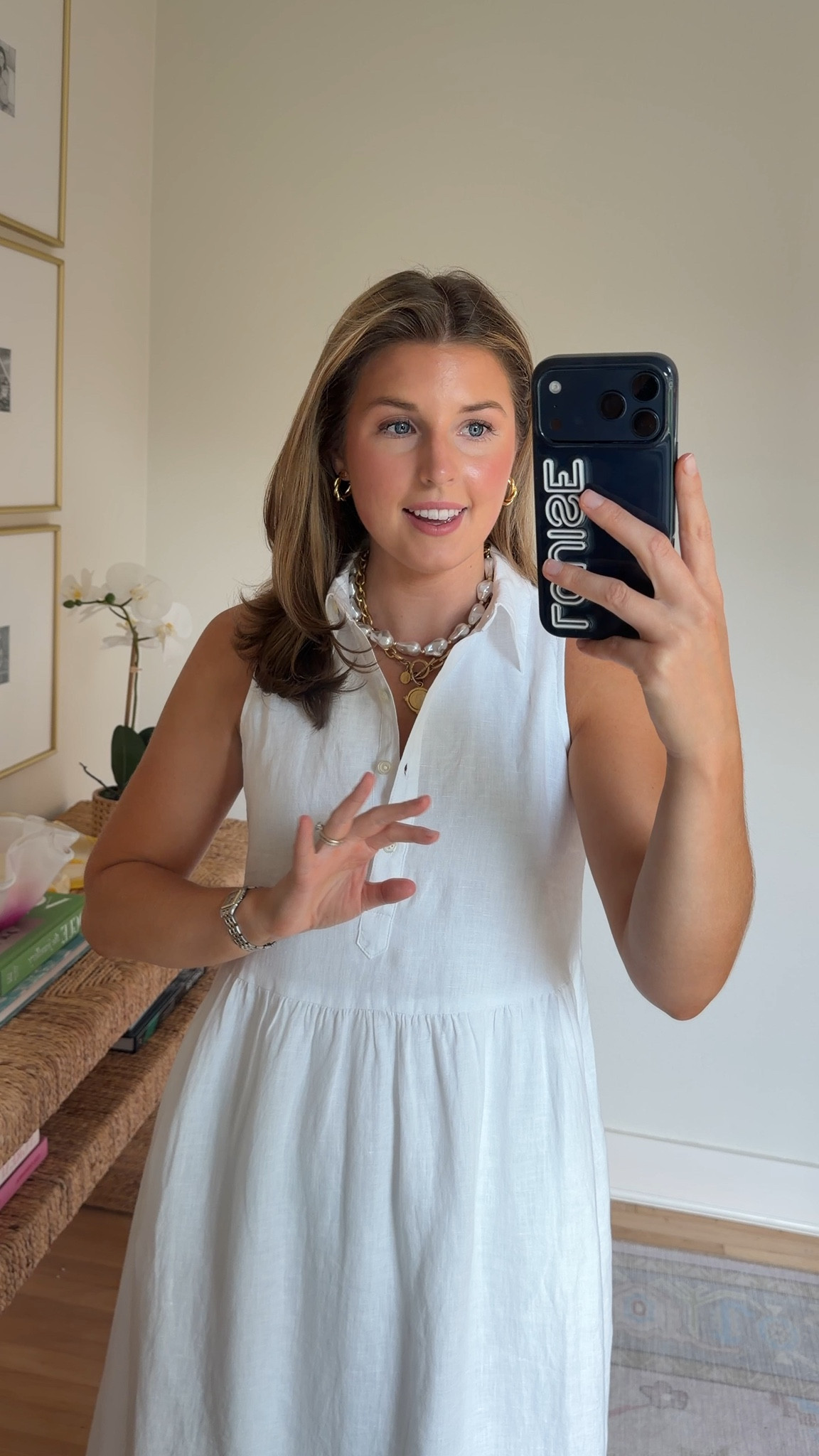 Classic white midi! Wearing an XS