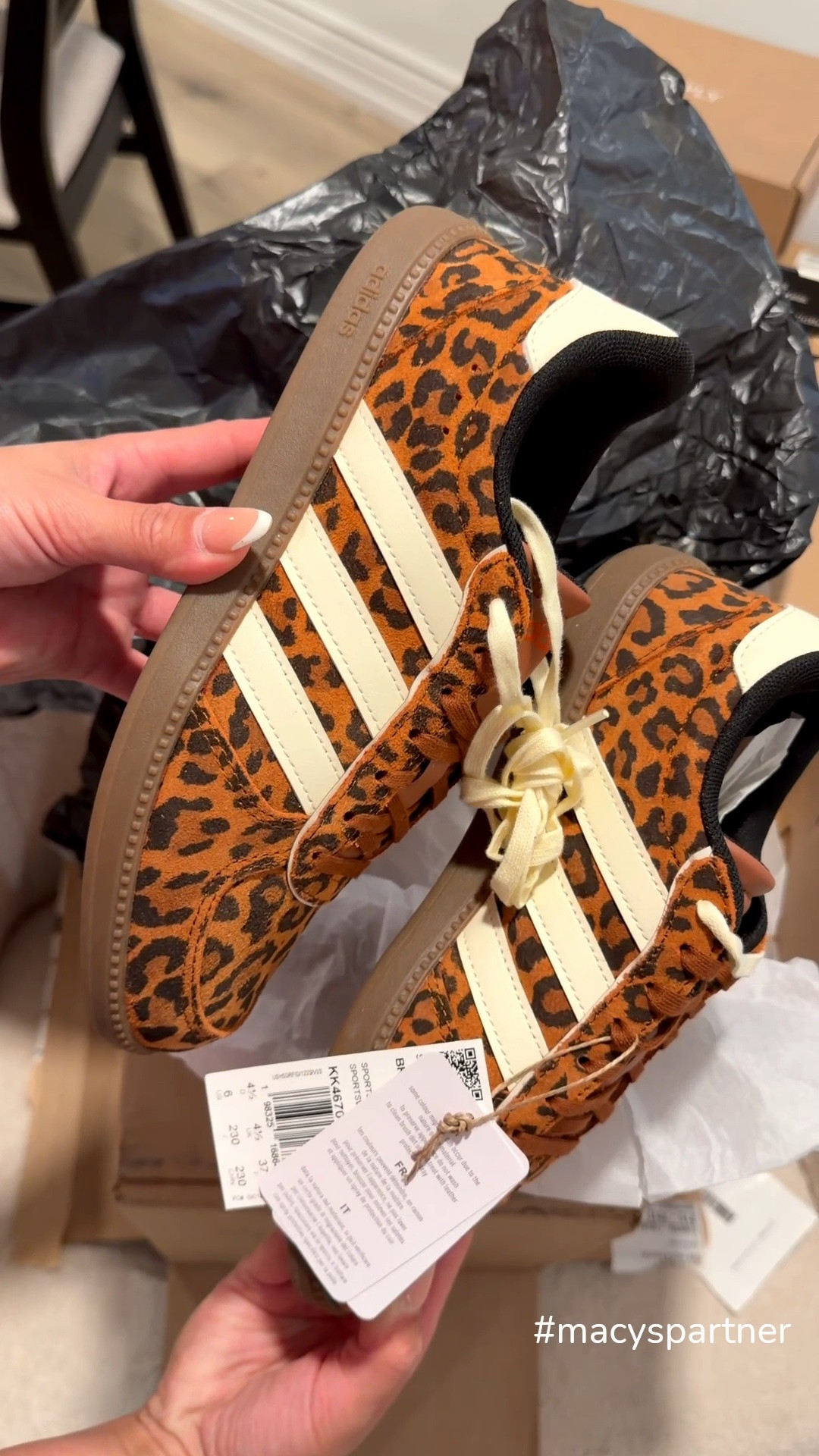 @macys #ad FALL SHOE HAUL! 🤎 Got the girls the cutest toddler Uggs to match mama & the cutest cheetah print women’s adidas! 👟👢 Go shop all of your new fall + holiday fits & shoes from Macy’s! ❤️ #macysstylecrew #macyspartner