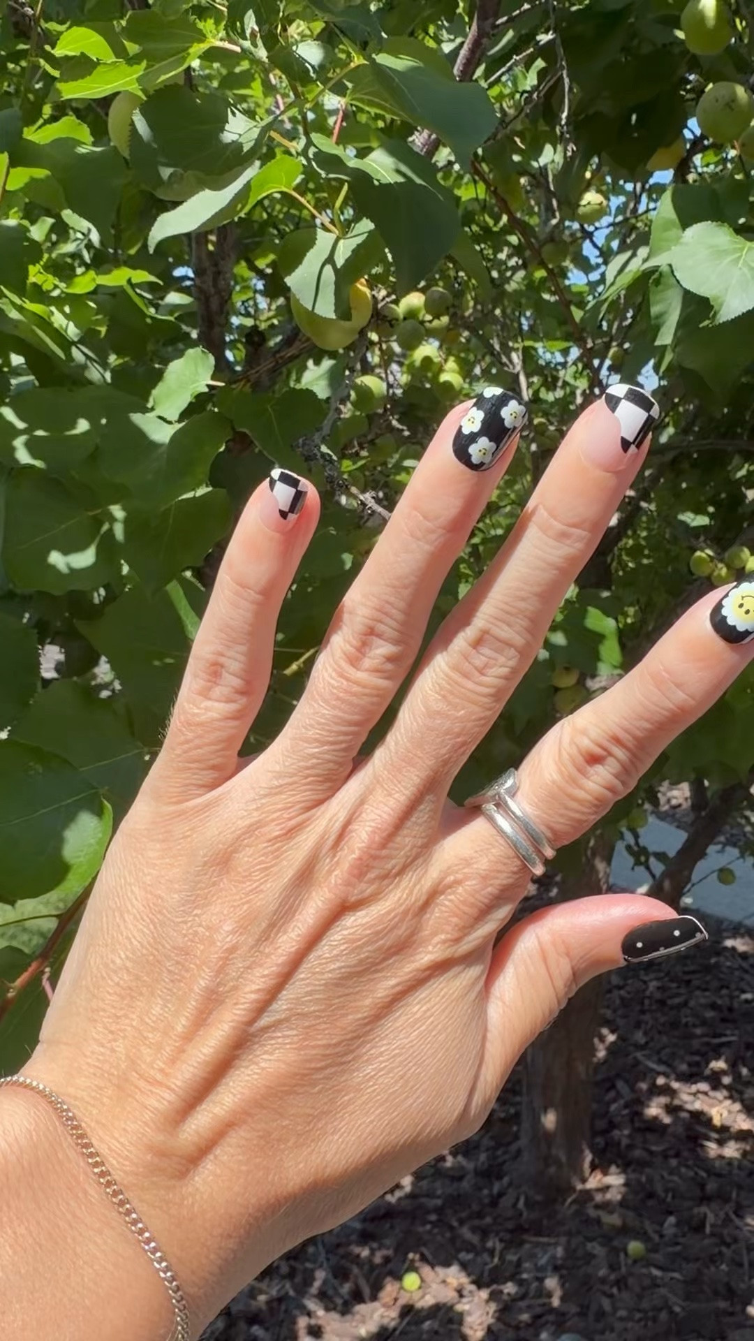 my fav press on nail brand. they take 5 min to put on and last me 2-3 weeks

#LTKootd #LTKmomlife #LTKBeauty