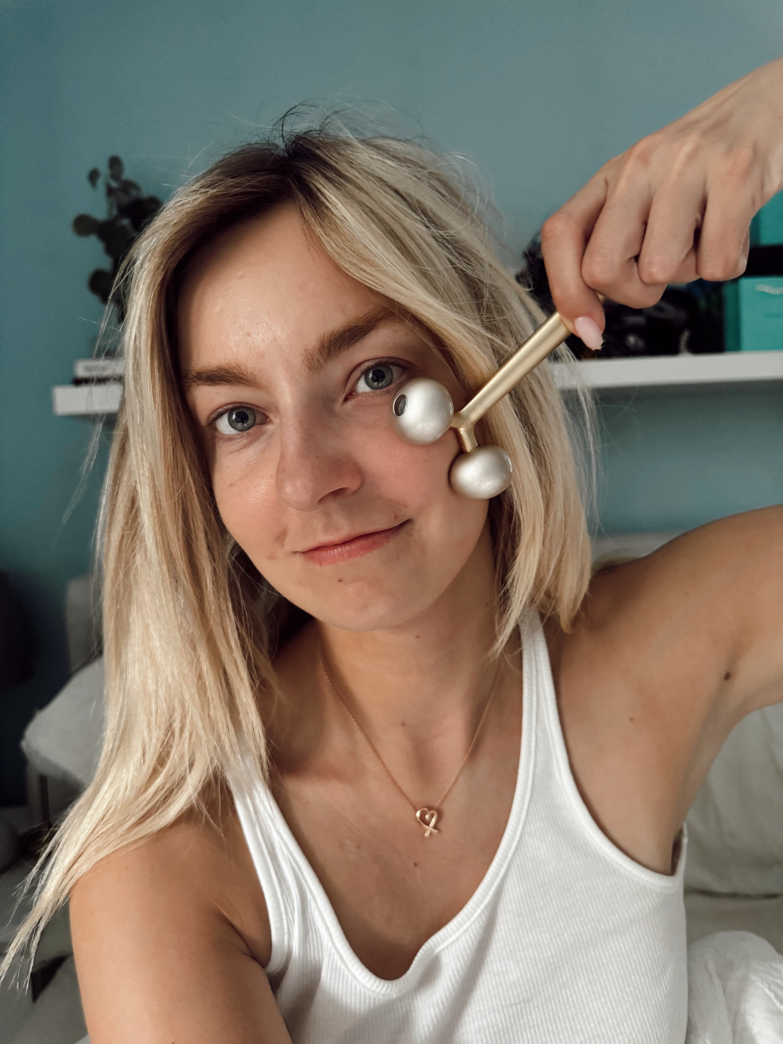 I never expected to see this kind of difference after using cooling metal face roller! It takes only few minutes a day and you don’t need to keep it in the fridge!

Beauty favorites • face massager • Amazon finds 

#LTKBeauty