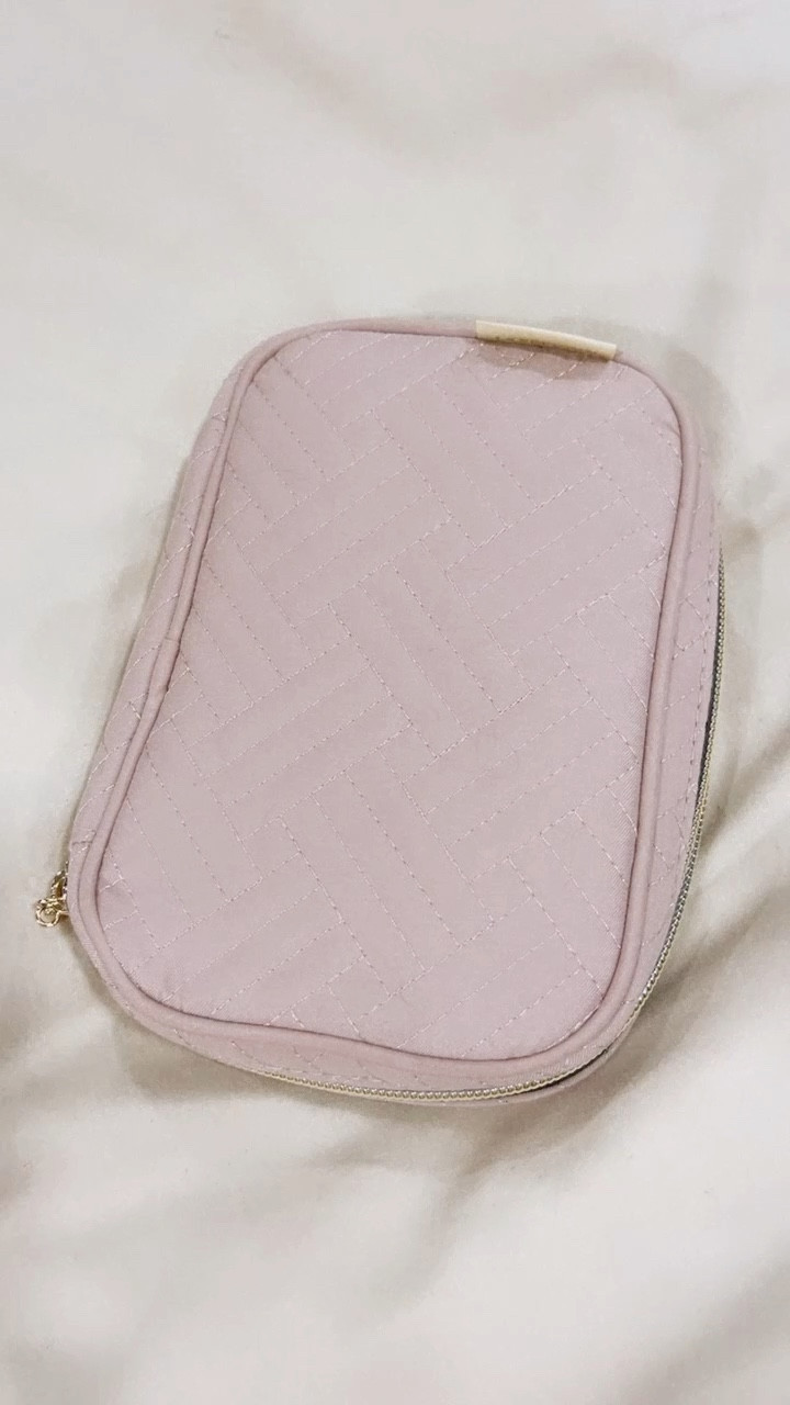 My favorite travel jewelry bag 😍

#LTKFind #LTKunder50 #LTKtravel