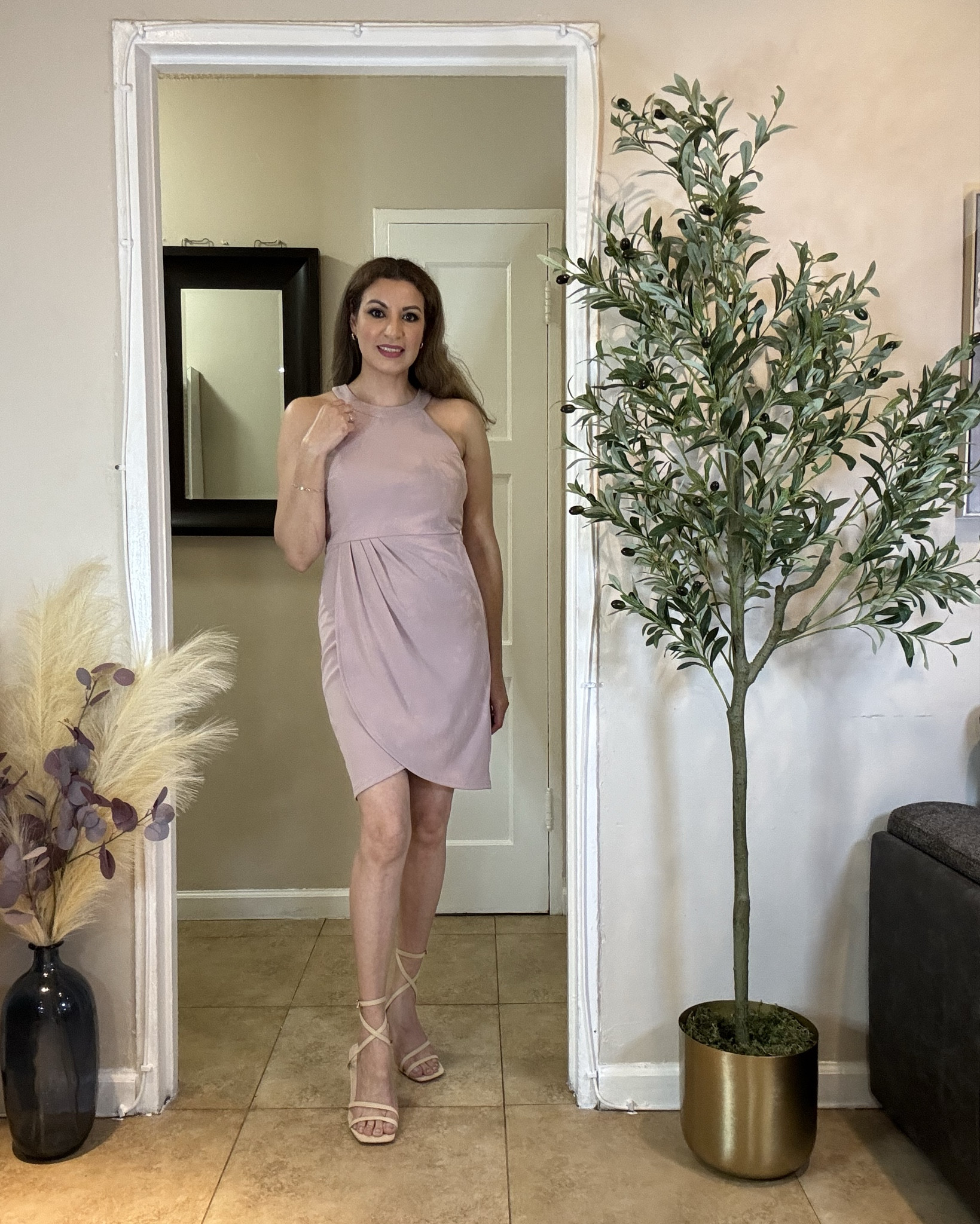 IHOT 2024 - Vestido de fiesta sin mangas con cuello halter para mujer, vestido de fiesta sin mangas, fruncido, mini vestido de cóctel
 
Size:M
Disposable en otros color

#LTKstyletip #LTKbeauty 

#LTKSeasonal