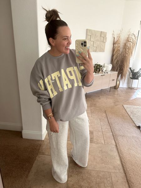 coziest lounge outfit today! wearing M/L in the sweatshirt and L in the sweats 