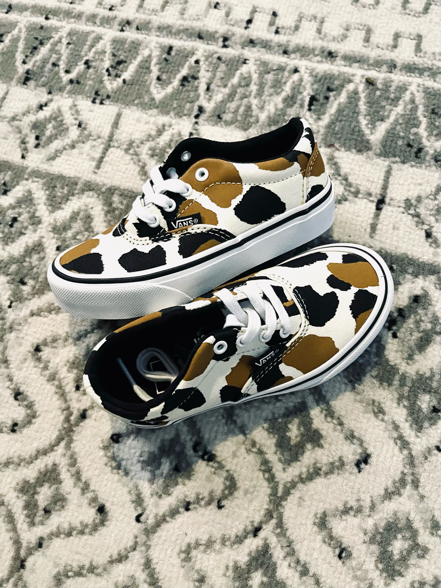 𝙺𝚒𝚍𝚜 𝚅𝚊𝚗𝚜! 𝙽𝚘𝚠 $𝟸𝟼! 🤩🐮

#LTKfindsunder50 #LTKkids